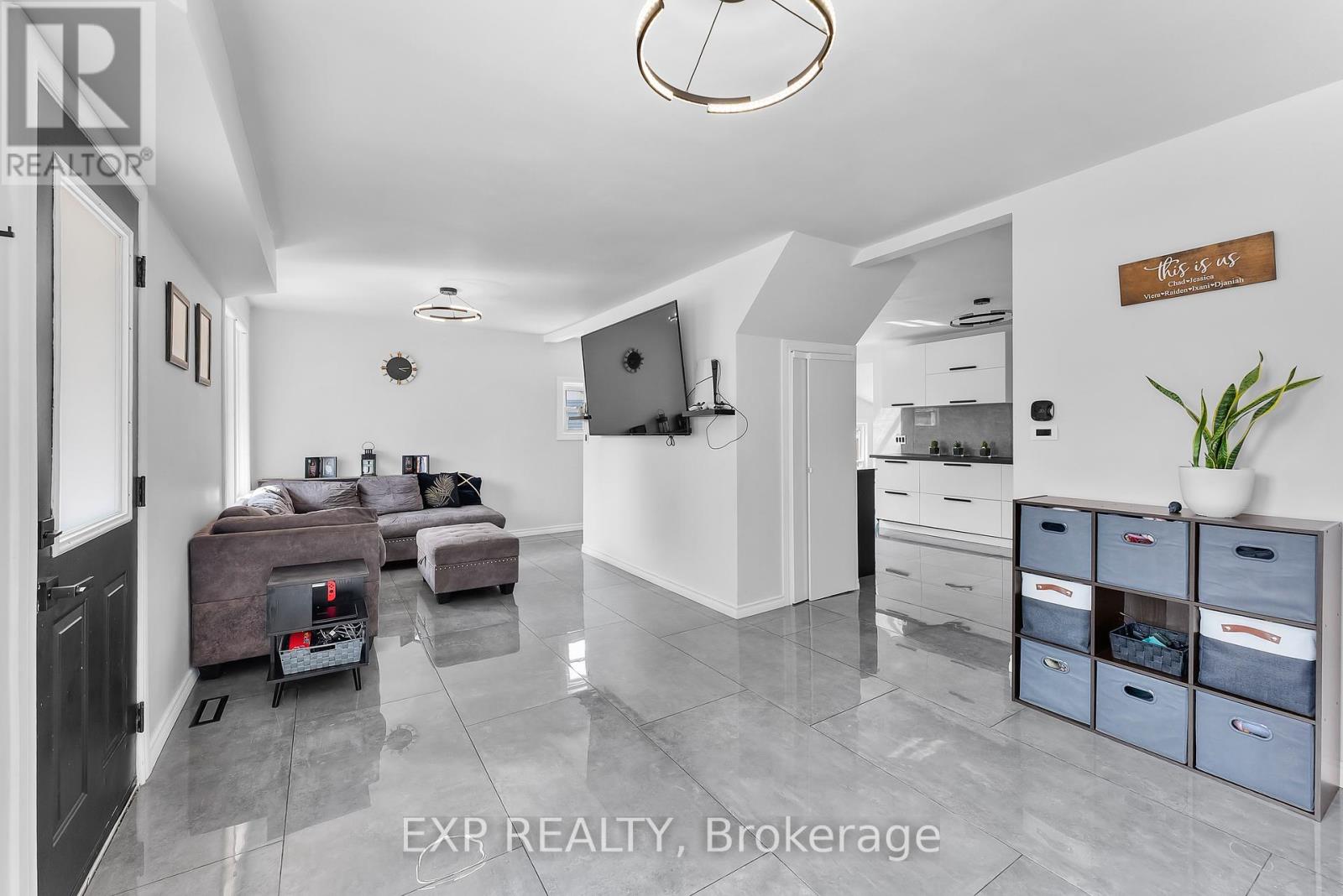 249 Wallace Avenue S, Welland (Lincoln/crowland), Ontario  L3B 1R7 - Photo 14 - X12391686