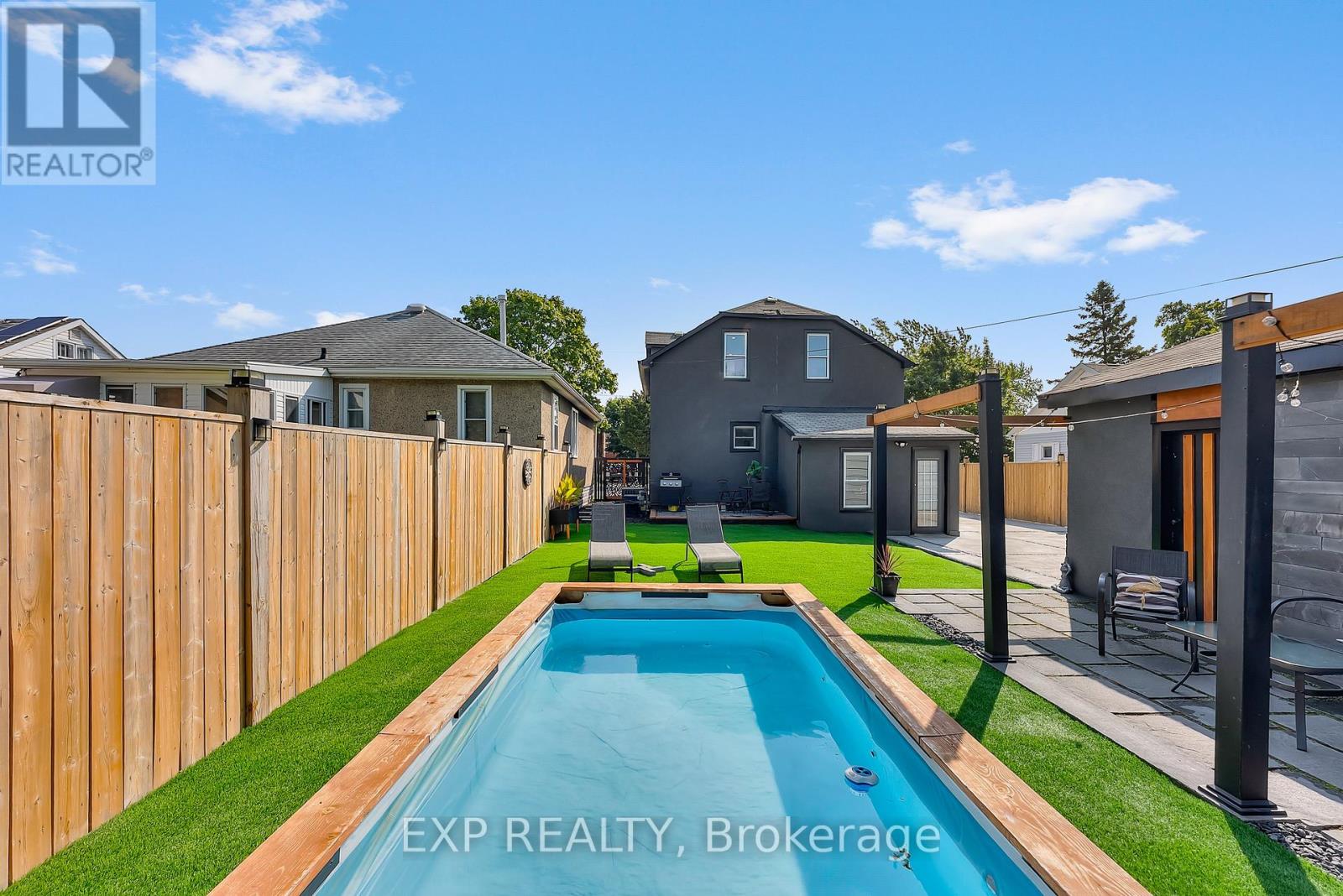 249 Wallace Avenue S, Welland (Lincoln/crowland), Ontario  L3B 1R7 - Photo 34 - X12391686