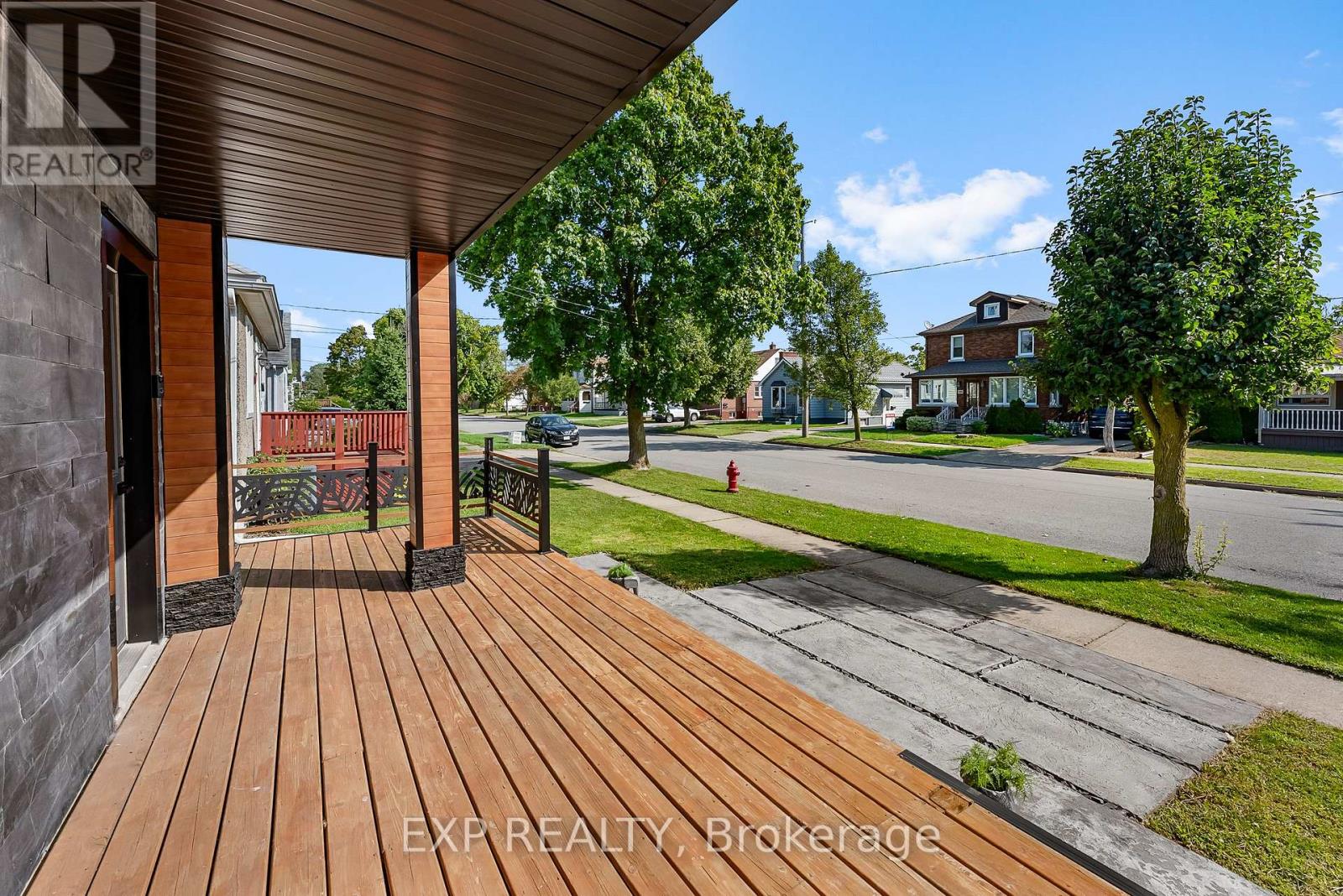 249 Wallace Avenue S, Welland (Lincoln/crowland), Ontario  L3B 1R7 - Photo 5 - X12391686