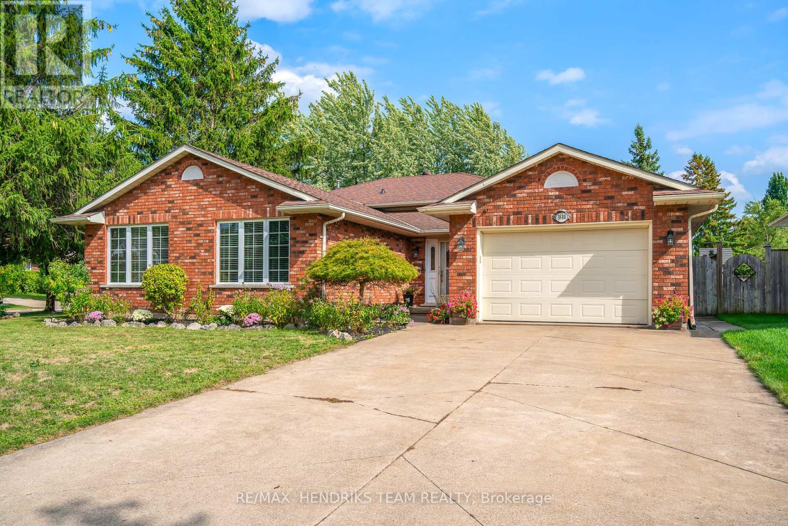 3688 CARDINAL DRIVE, Niagara Falls, Ontario