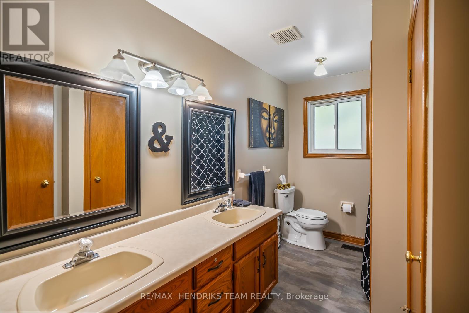 3688 Cardinal Drive, Niagara Falls, Ontario  L2H 2Y1 - Photo 18 - X12394140