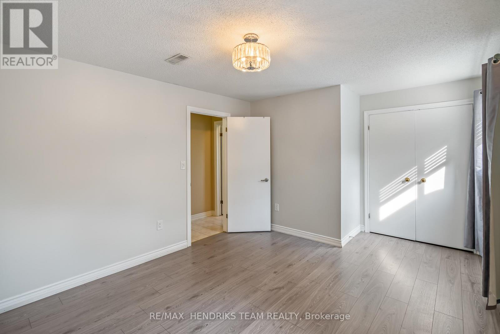 3688 Cardinal Drive, Niagara Falls, Ontario  L2H 2Y1 - Photo 22 - X12394140