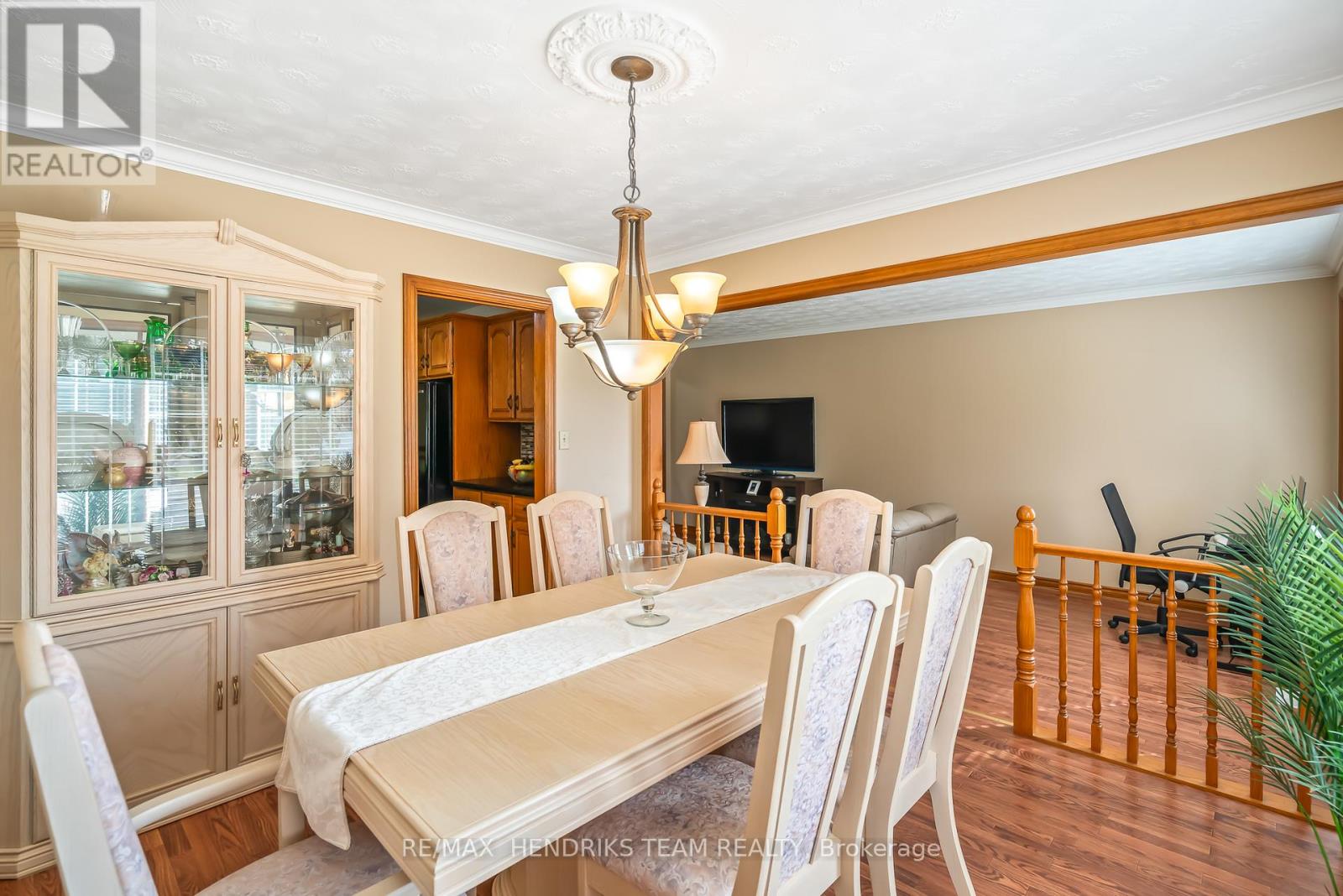 3688 Cardinal Drive, Niagara Falls, Ontario  L2H 2Y1 - Photo 8 - X12394140