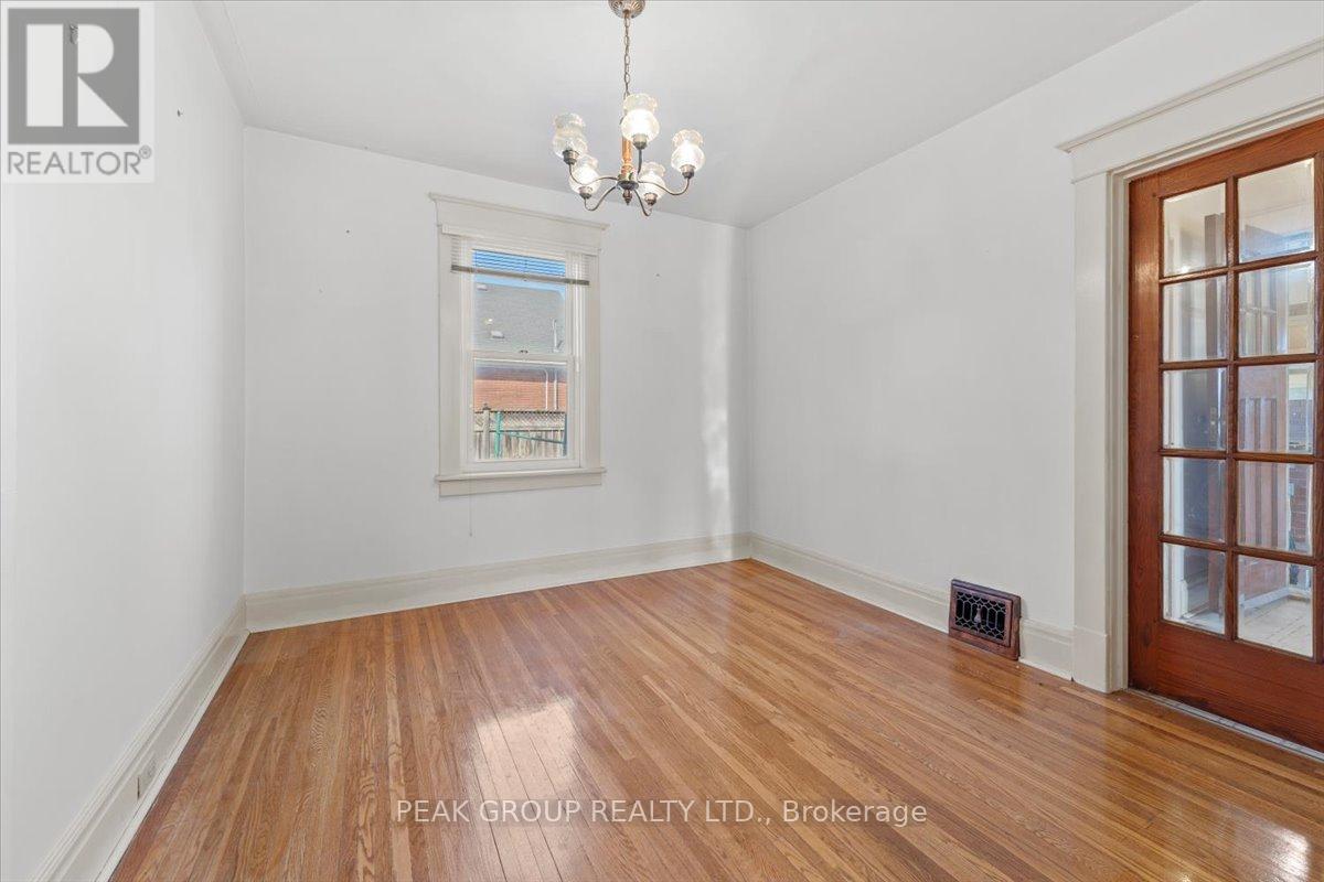 5212 Bridge Street, Niagara Falls, Ontario  L2E 2T3 - Photo 13 - X12394713