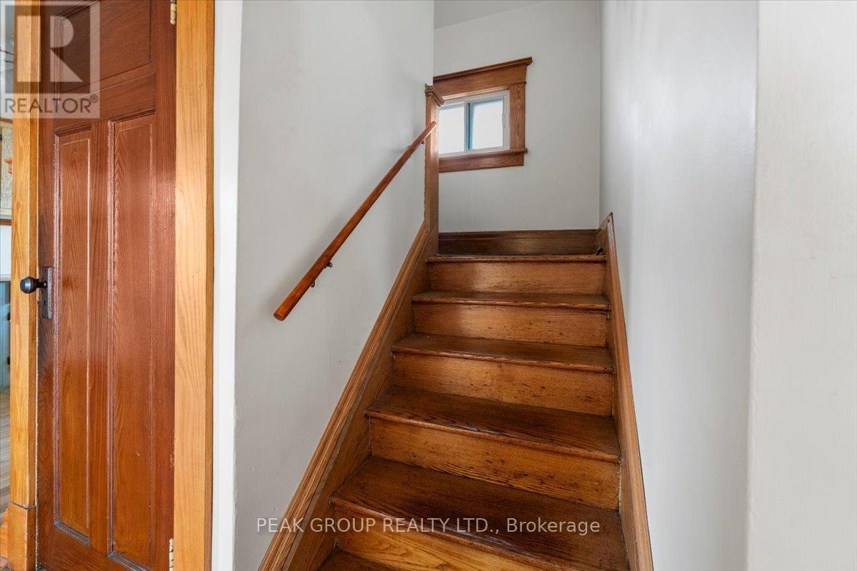 5212 Bridge Street, Niagara Falls, Ontario  L2E 2T3 - Photo 17 - X12394713