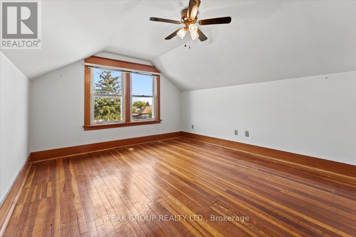 5212 Bridge Street, Niagara Falls, Ontario  L2E 2T3 - Photo 20 - X12394713