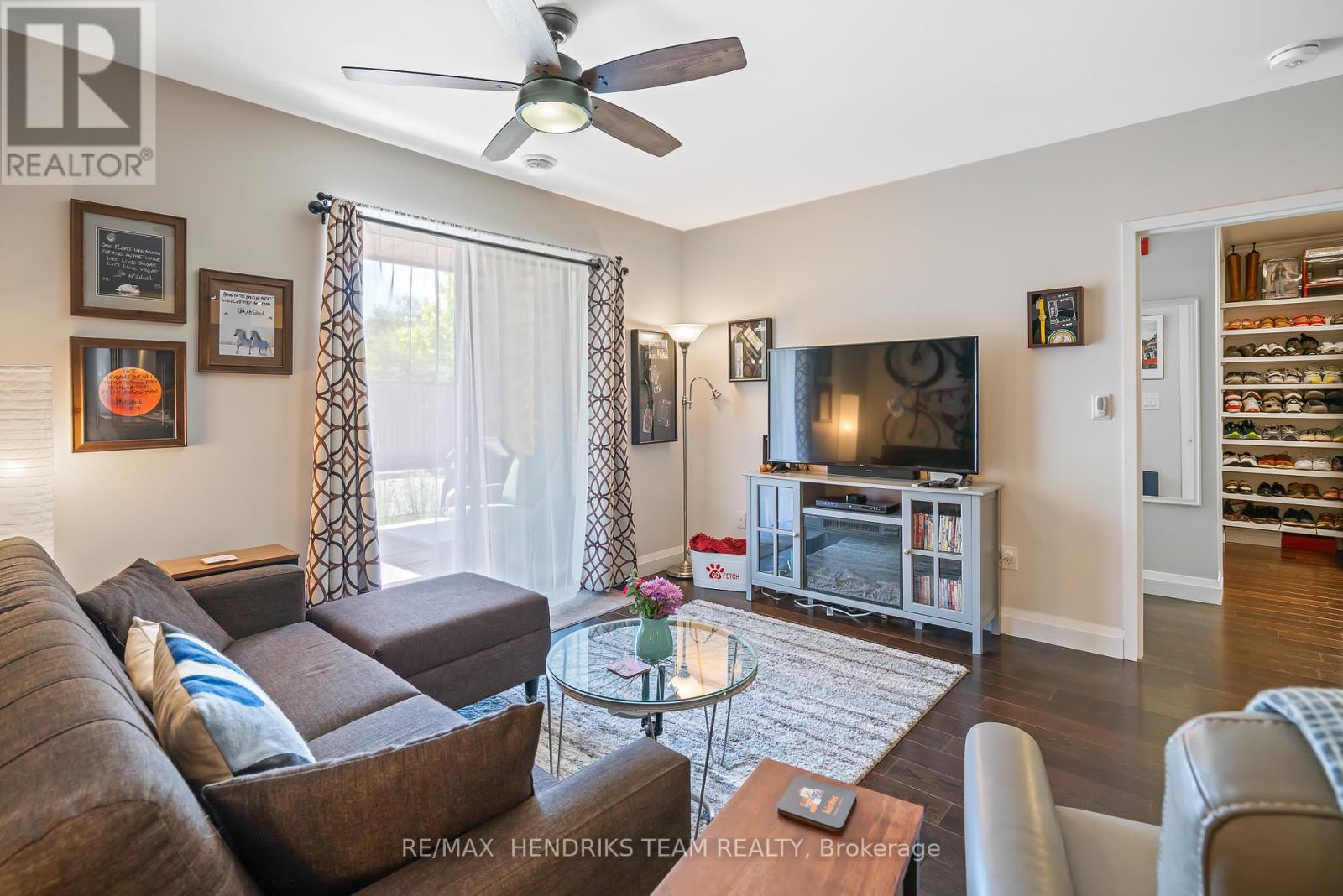 102 - 26 Wellington Street, St. Catharines, Ontario  L2R 5P8 - Photo 11 - X12394887