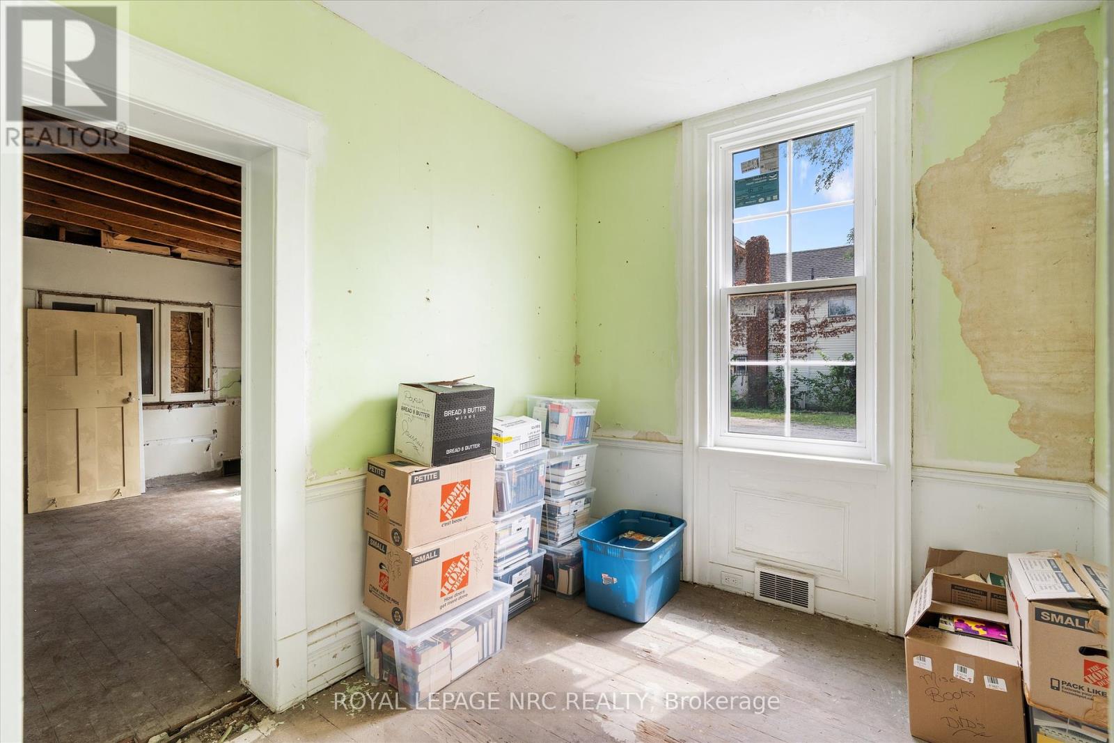 228 King Street, St. Catharines, Ontario  L2R 3J9 - Photo 15 - X12395906