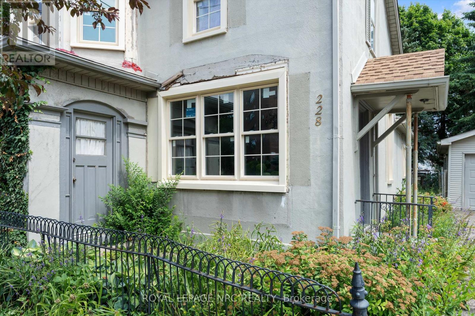 228 King Street, St. Catharines, Ontario  L2R 3J9 - Photo 9 - X12395906