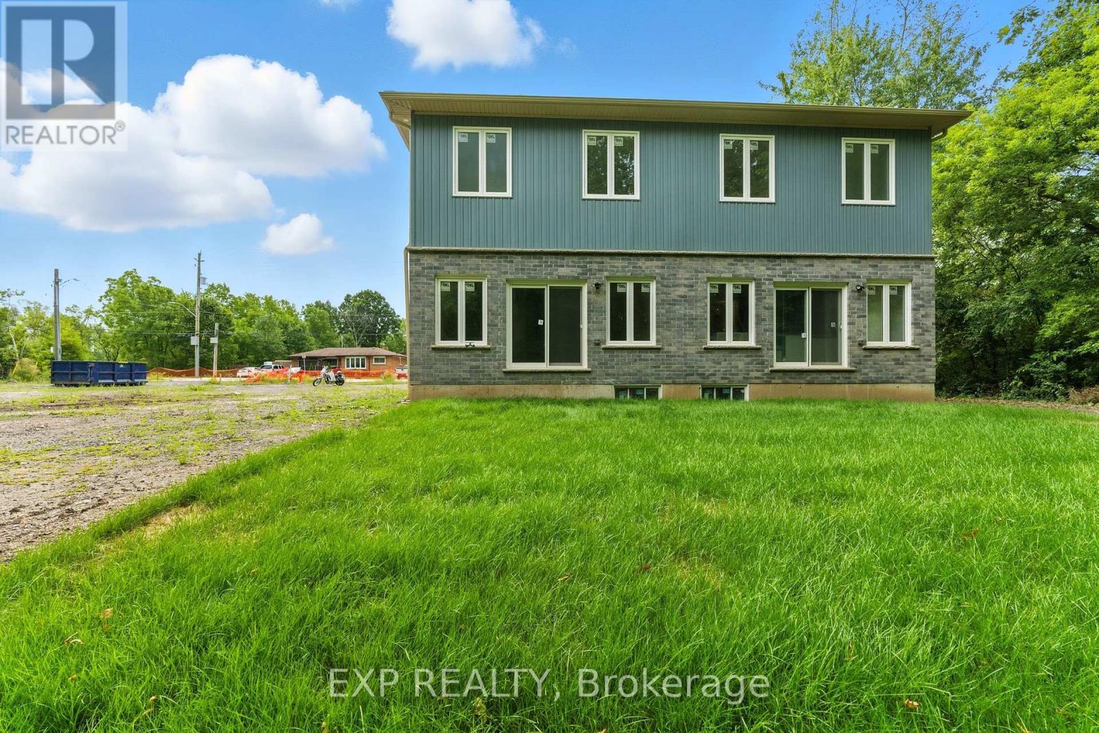 116 Forks Road E, Welland, Ontario  L3B 5K5 - Photo 2 - X12398283