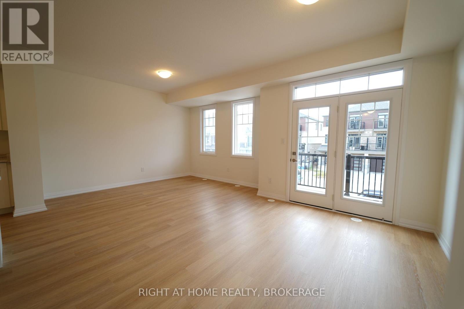 23 St. Lawrence Road, Haldimand, Ontario  N3W 0K1 - Photo 10 - X12402388