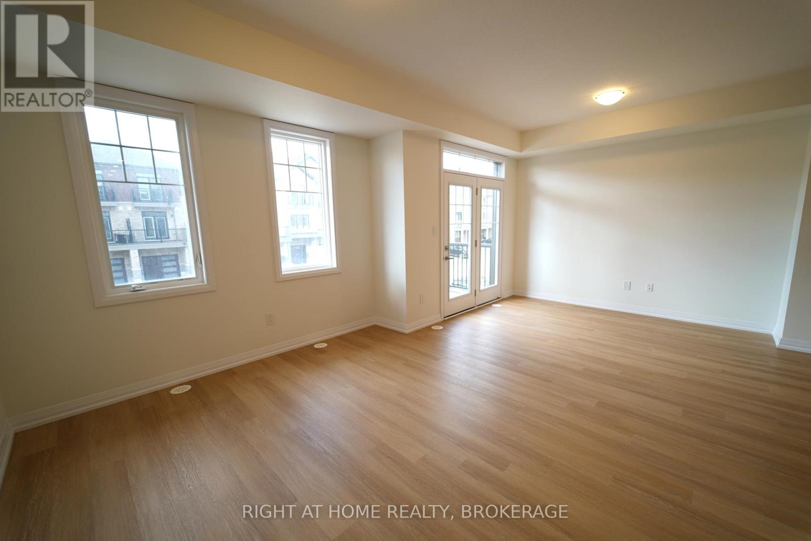 23 St. Lawrence Road, Haldimand, Ontario  N3W 0K1 - Photo 11 - X12402388