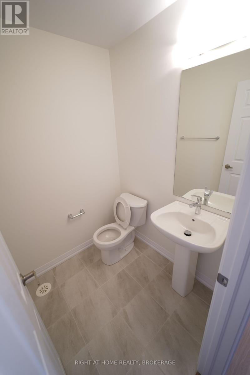 23 St. Lawrence Road, Haldimand, Ontario  N3W 0K1 - Photo 12 - X12402388