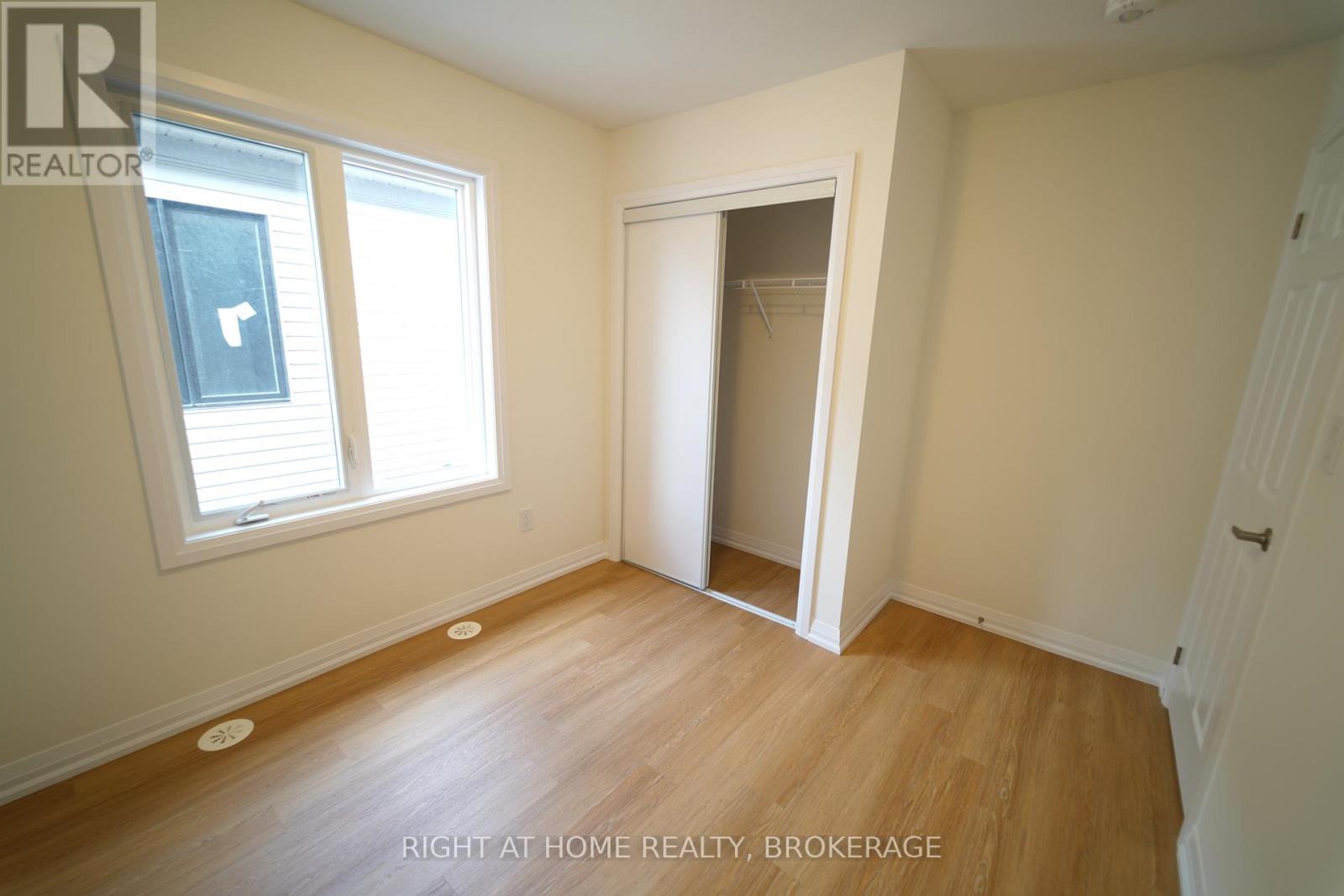 23 St. Lawrence Road, Haldimand, Ontario  N3W 0K1 - Photo 18 - X12402388