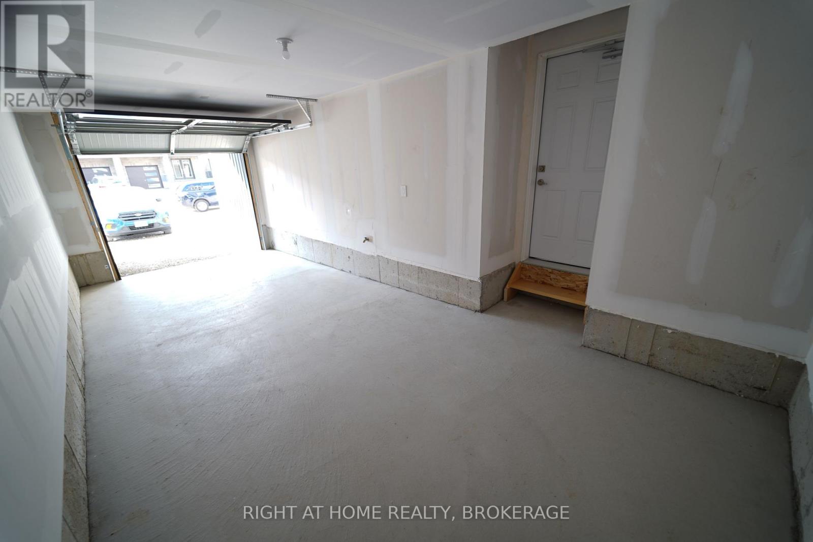 23 St. Lawrence Road, Haldimand, Ontario  N3W 0K1 - Photo 22 - X12402388