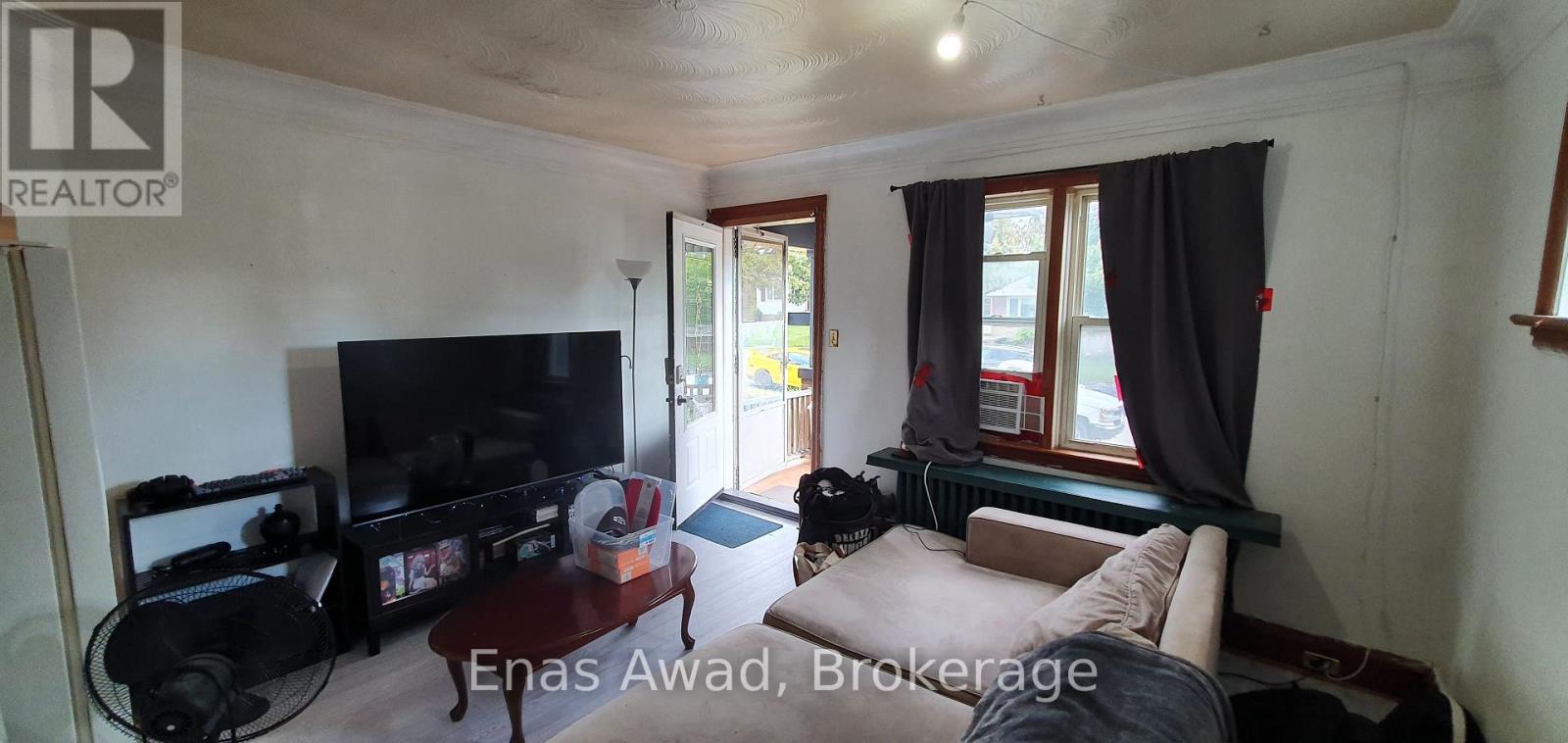 724 Third Avenue, Peterborough, Ontario  K9J 4P3 - Photo 7 - X12402402