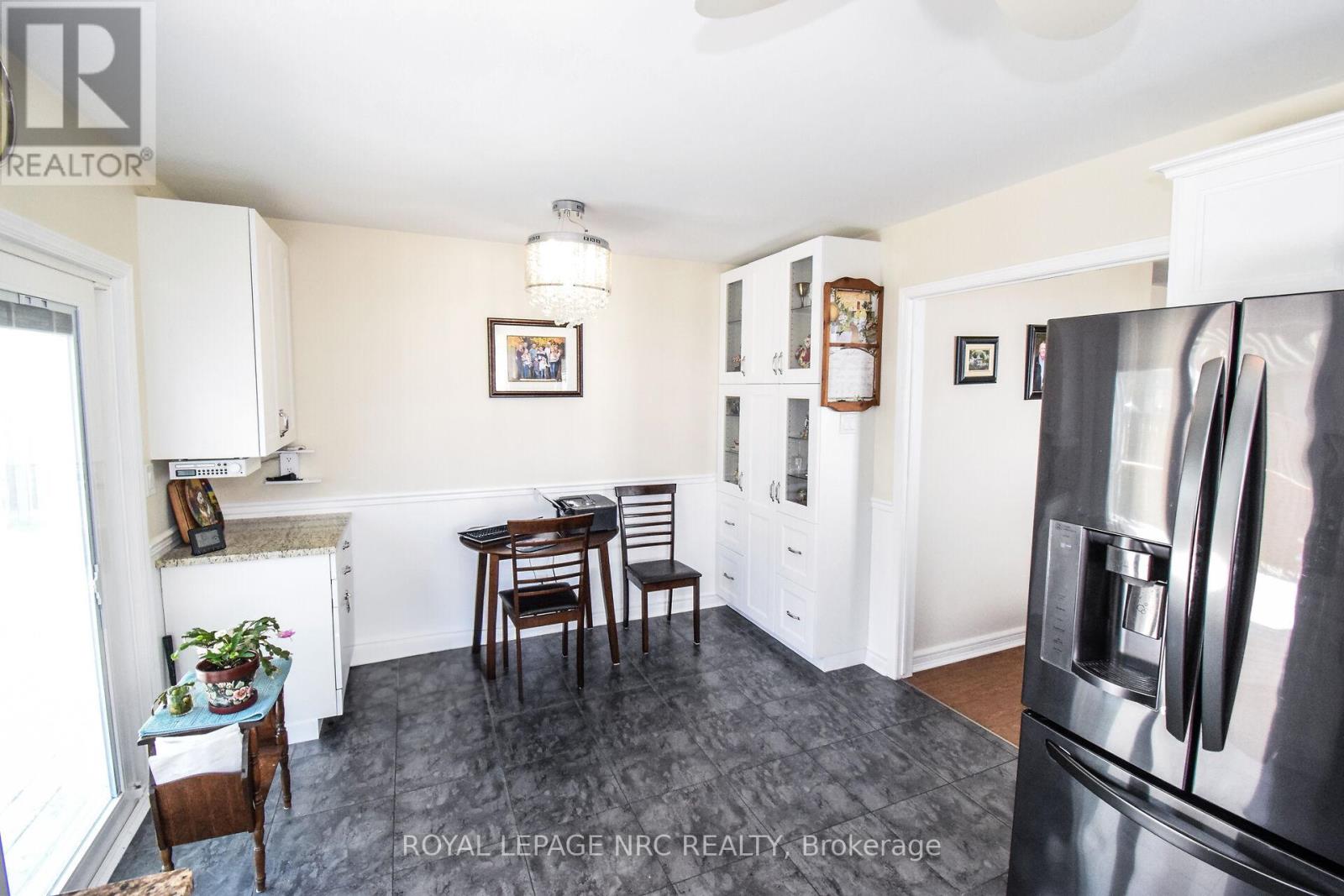 330 Autumn Crescent, Welland, Ontario  L3C 7K1 - Photo 16 - X12402999