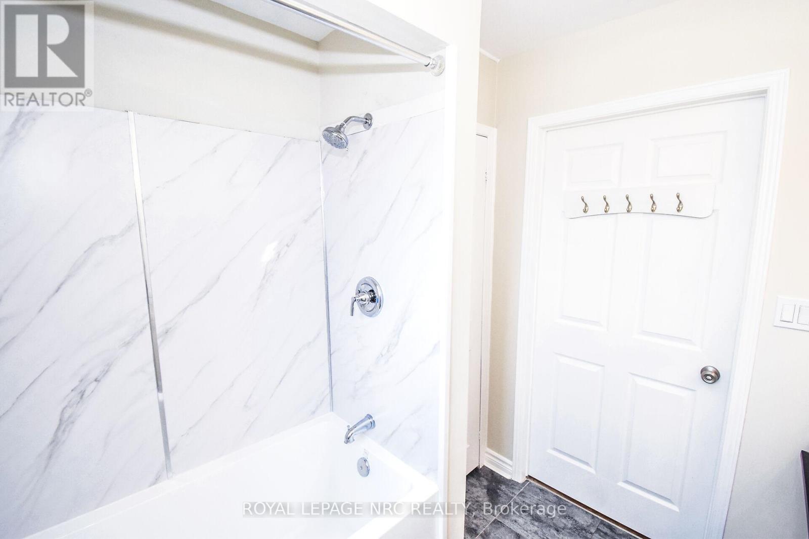 330 Autumn Crescent, Welland, Ontario  L3C 7K1 - Photo 22 - X12402999