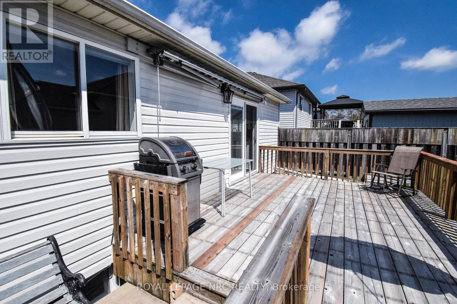 330 Autumn Crescent, Welland, Ontario  L3C 7K1 - Photo 35 - X12402999