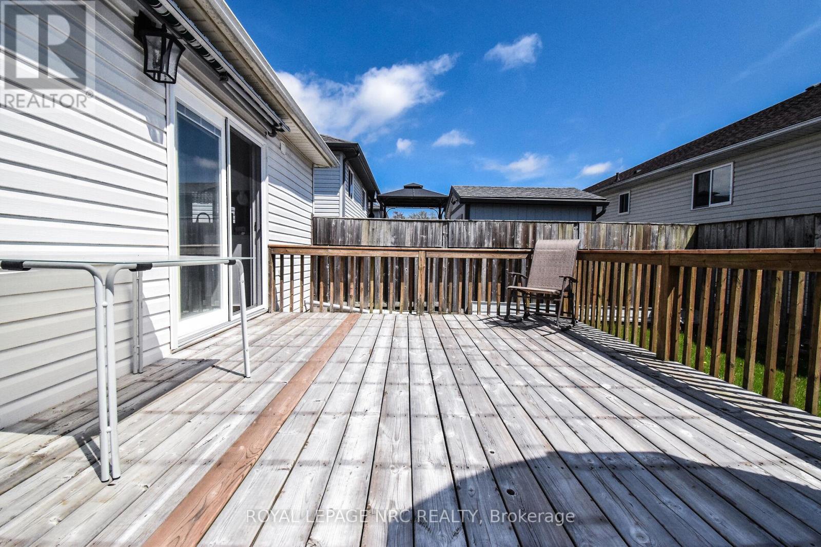 330 Autumn Crescent, Welland, Ontario  L3C 7K1 - Photo 38 - X12402999