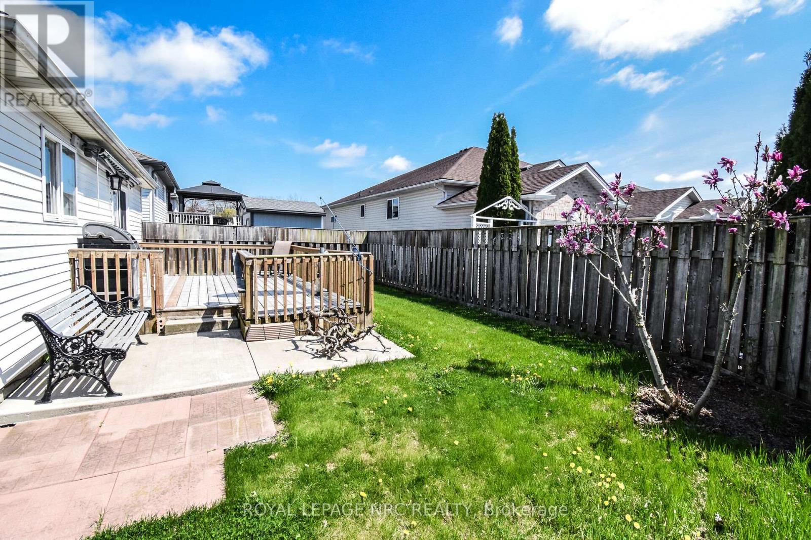 330 Autumn Crescent, Welland, Ontario  L3C 7K1 - Photo 39 - X12402999