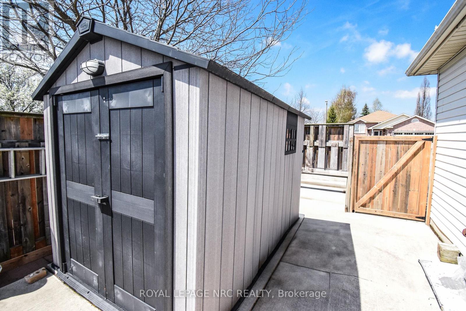 330 Autumn Crescent, Welland, Ontario  L3C 7K1 - Photo 40 - X12402999