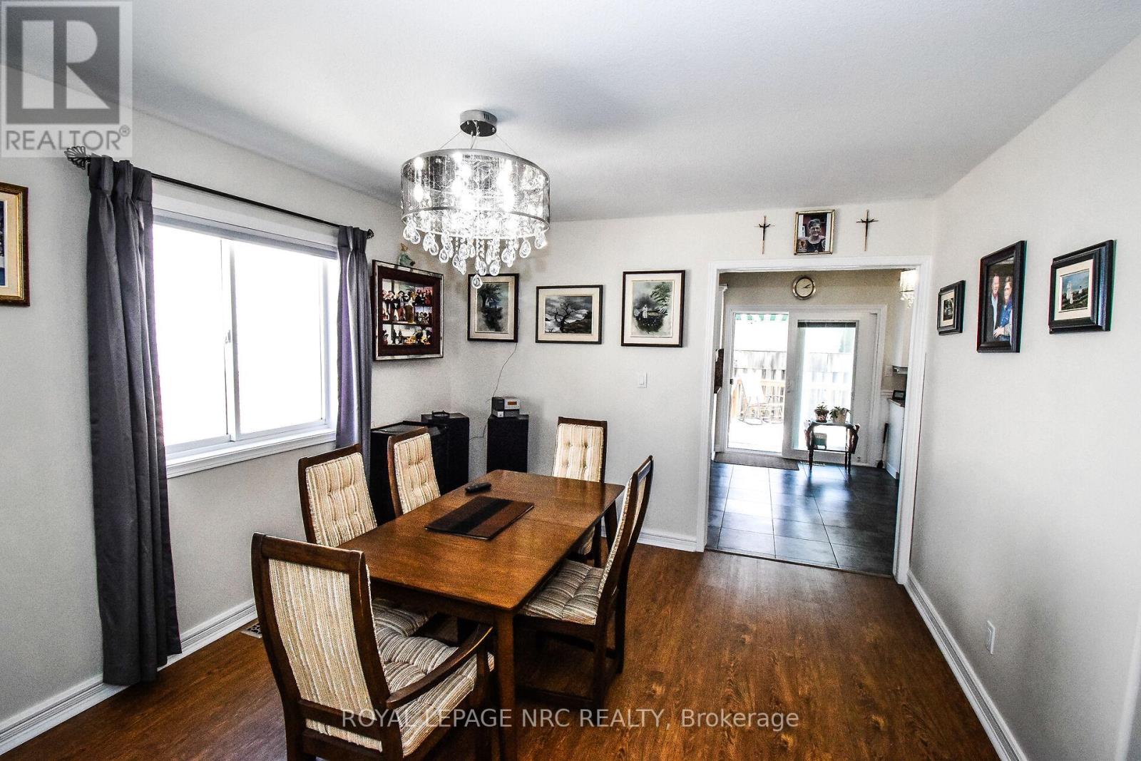 330 Autumn Crescent, Welland, Ontario  L3C 7K1 - Photo 8 - X12402999