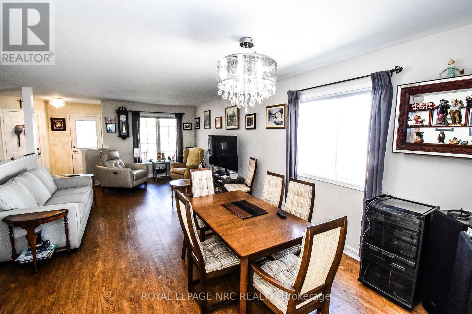 330 Autumn Crescent, Welland, Ontario  L3C 7K1 - Photo 9 - X12402999