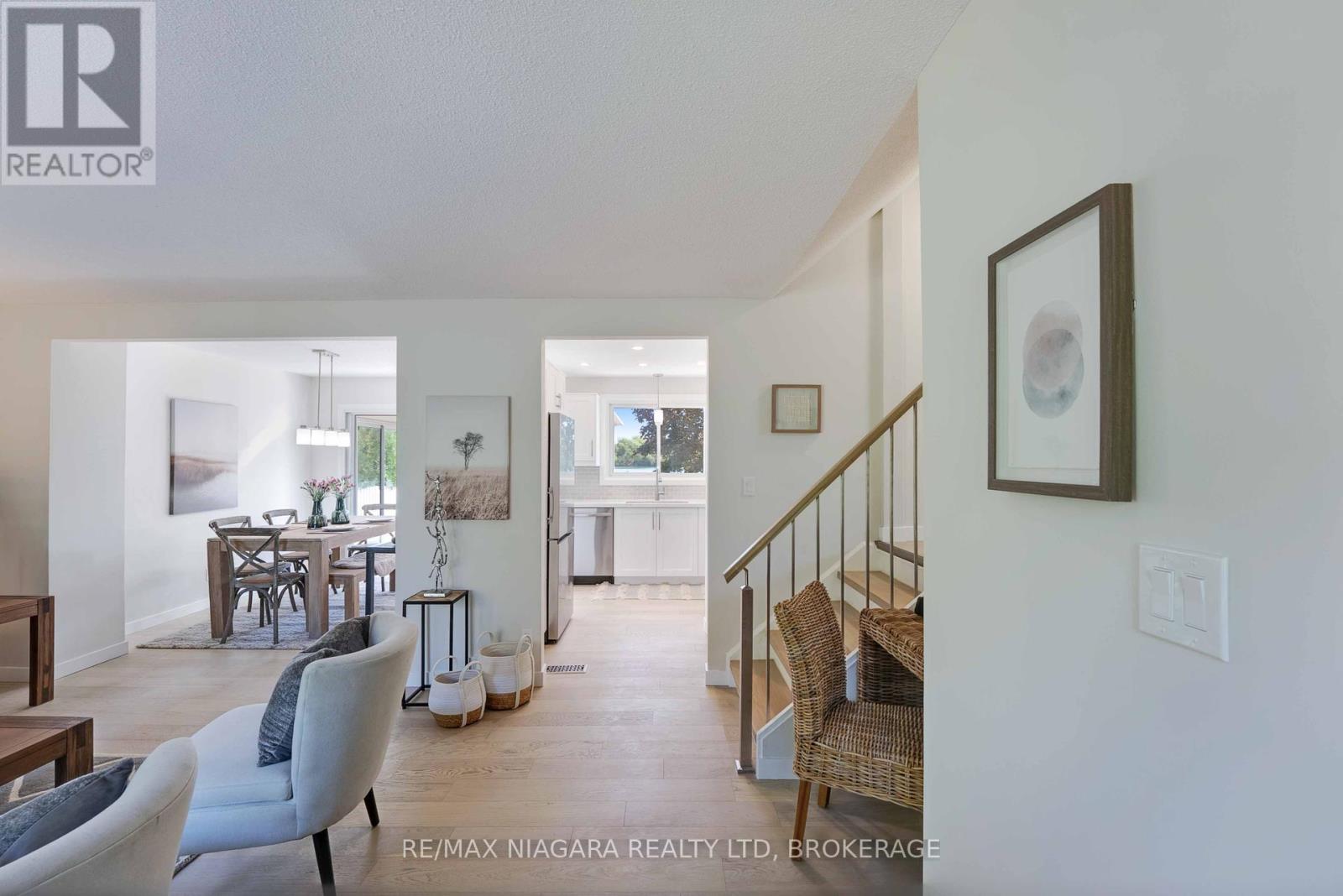 628 Bunting Road, St. Catharines, Ontario  L2M 2Z8 - Photo 3 - X12406357