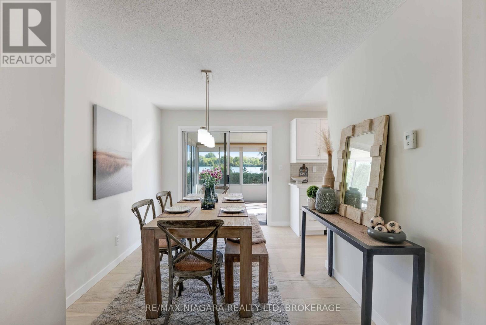 628 Bunting Road, St. Catharines, Ontario  L2M 2Z8 - Photo 8 - X12406357
