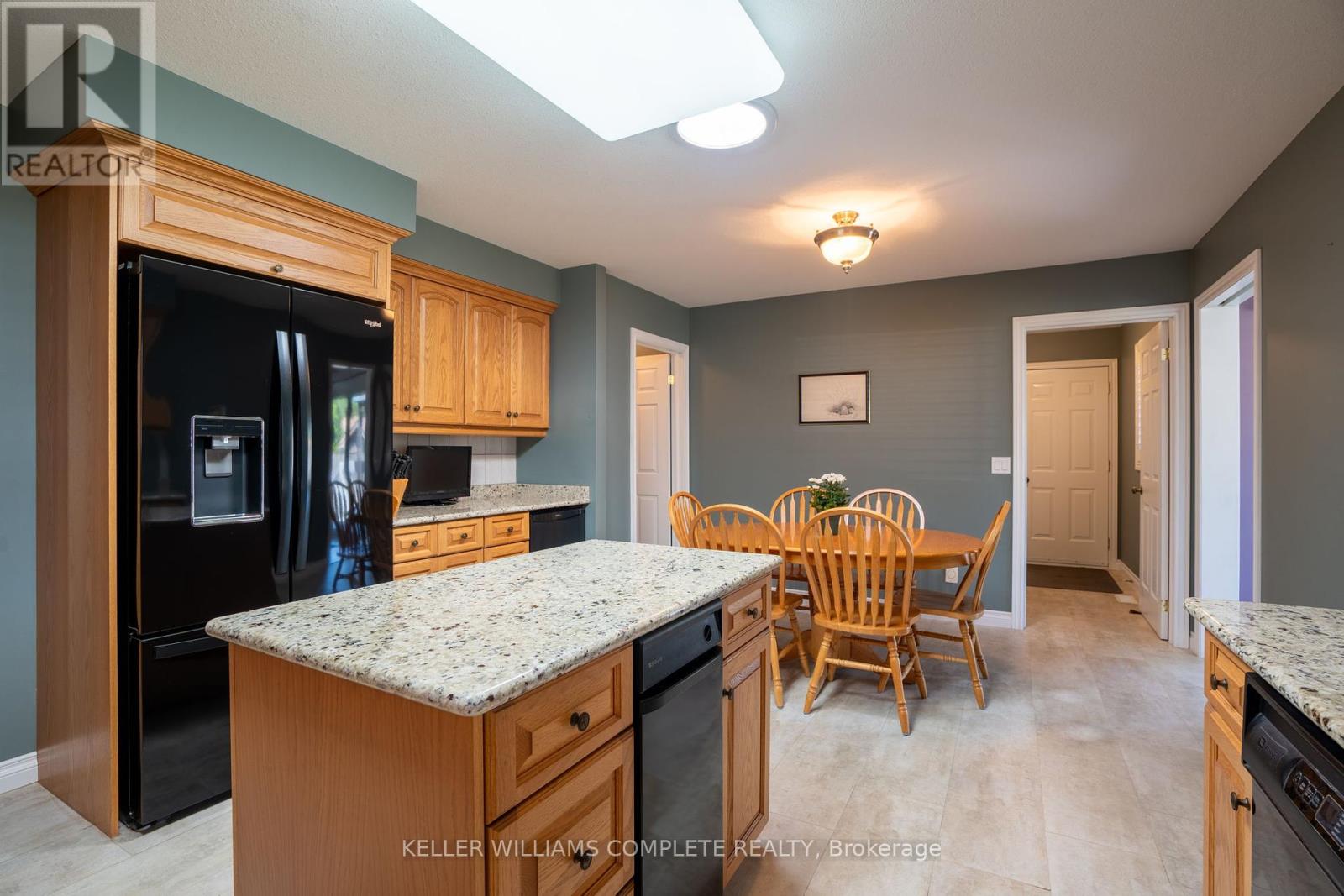 24 South Main Street, Thorold (Port Robinson), Ontario  L0S 1K0 - Photo 14 - X12406488