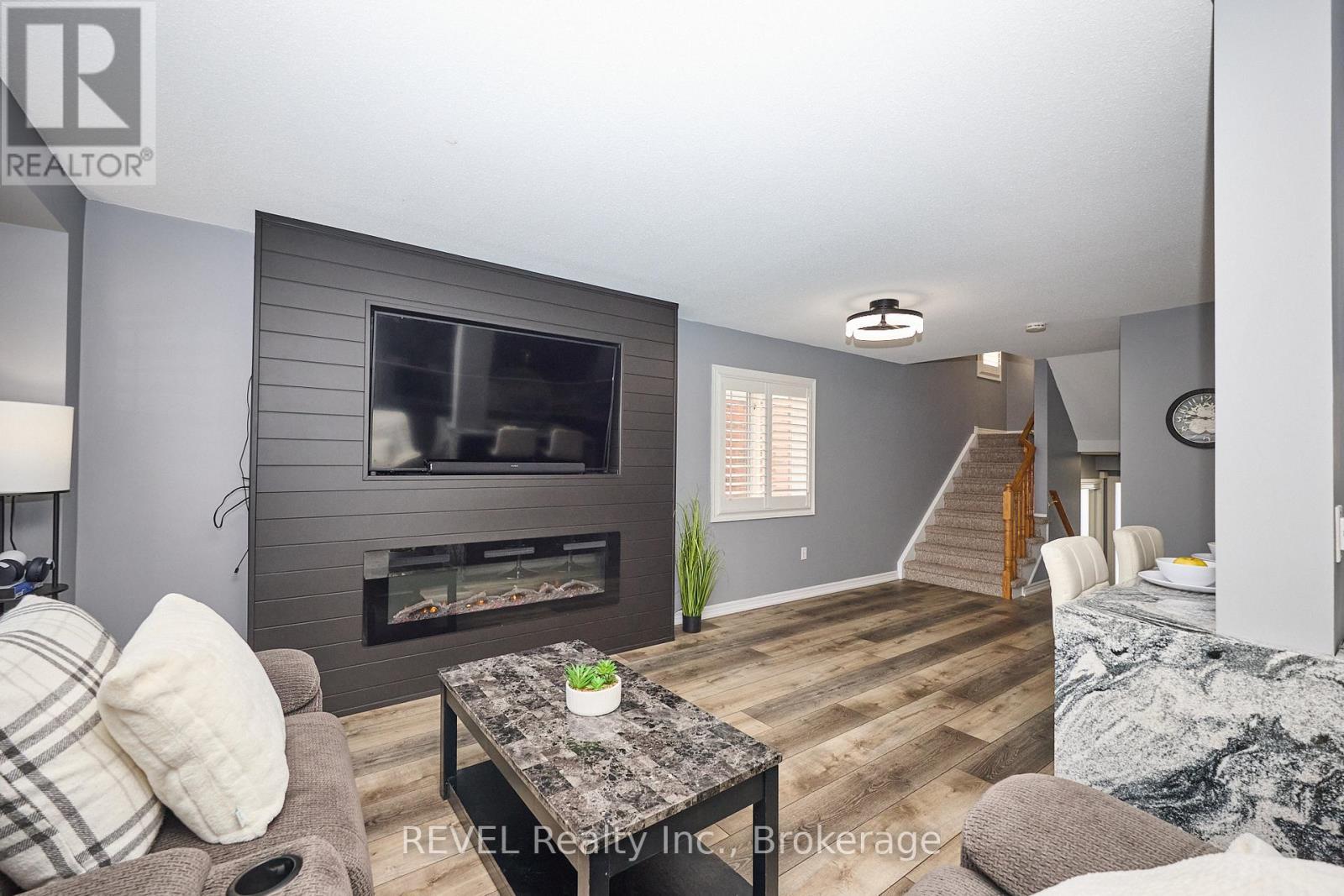 4 - 334 Main Street E, Grimsby, Ontario  L3M 1R2 - Photo 12 - X12408347