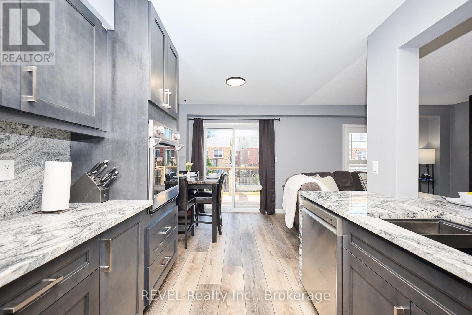 4 - 334 Main Street E, Grimsby, Ontario  L3M 1R2 - Photo 7 - X12408347