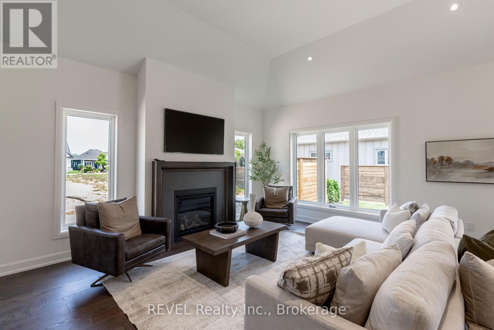 31 Harvest Drive, Niagara-On-The-Lake, Ontario  L0S 1J0 - Photo 14 - X12408356