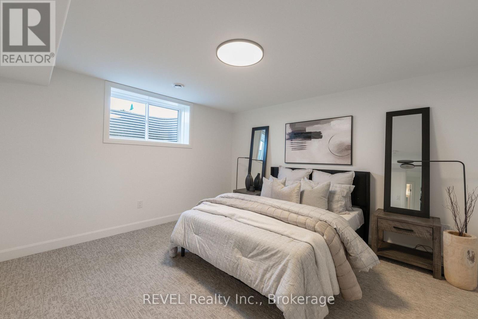 31 Harvest Drive, Niagara-On-The-Lake, Ontario  L0S 1J0 - Photo 27 - X12408356