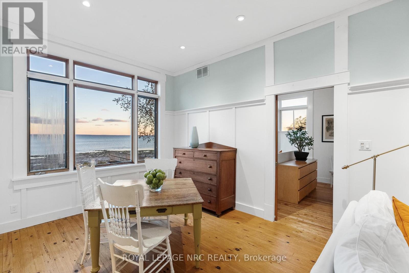 3765 Crystal Beach Drive, Fort Erie, Ontario  L0S 1B0 - Photo 18 - X12409872