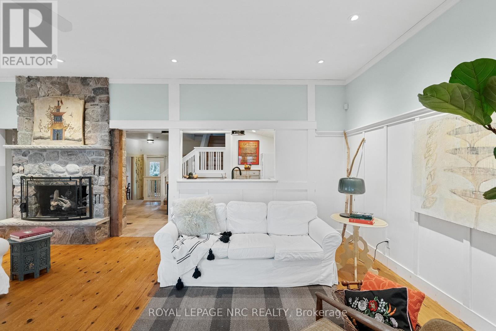 3765 Crystal Beach Drive, Fort Erie, Ontario  L0S 1B0 - Photo 19 - X12409872