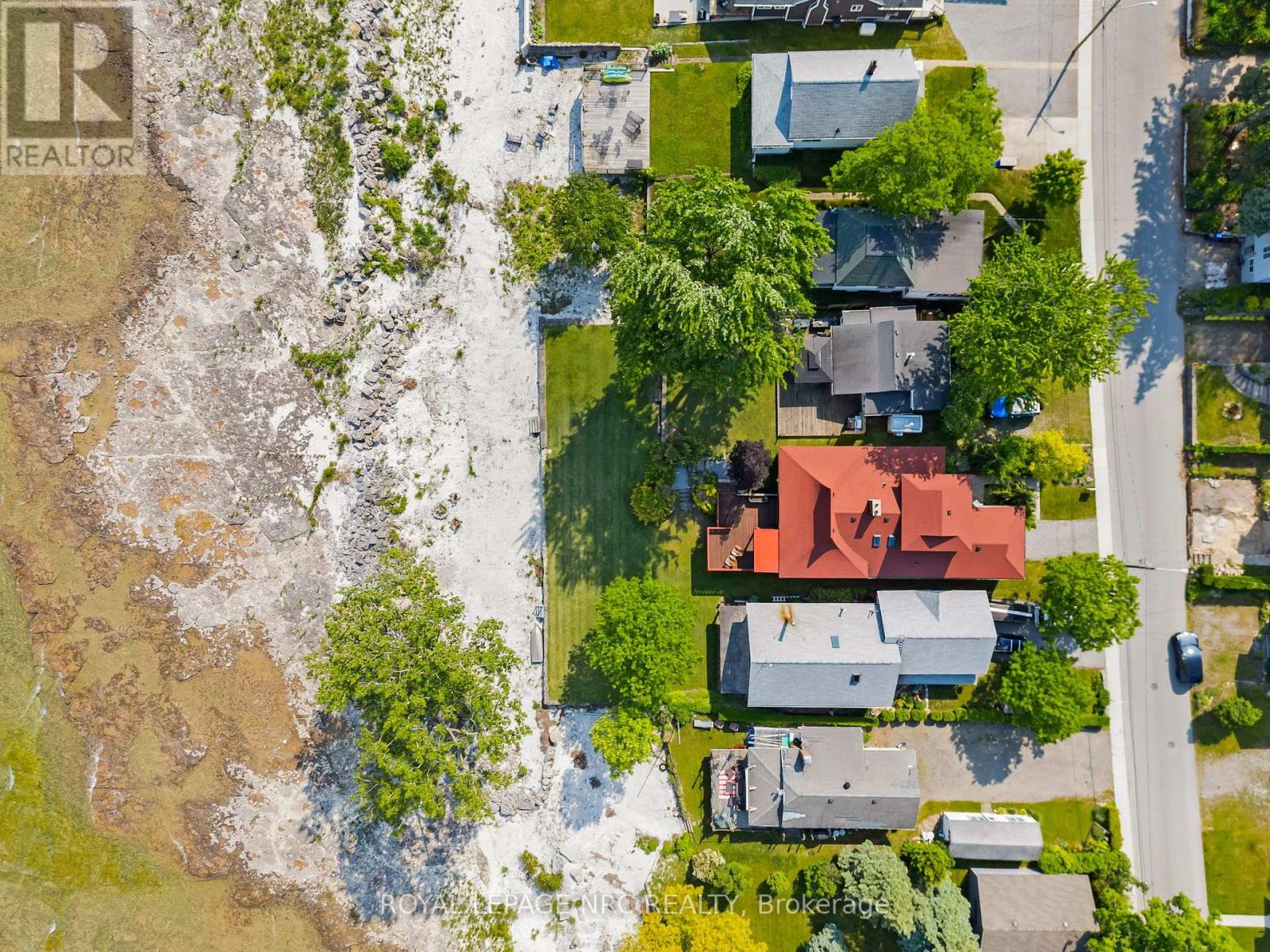 3765 Crystal Beach Drive, Fort Erie, Ontario  L0S 1B0 - Photo 7 - X12409872