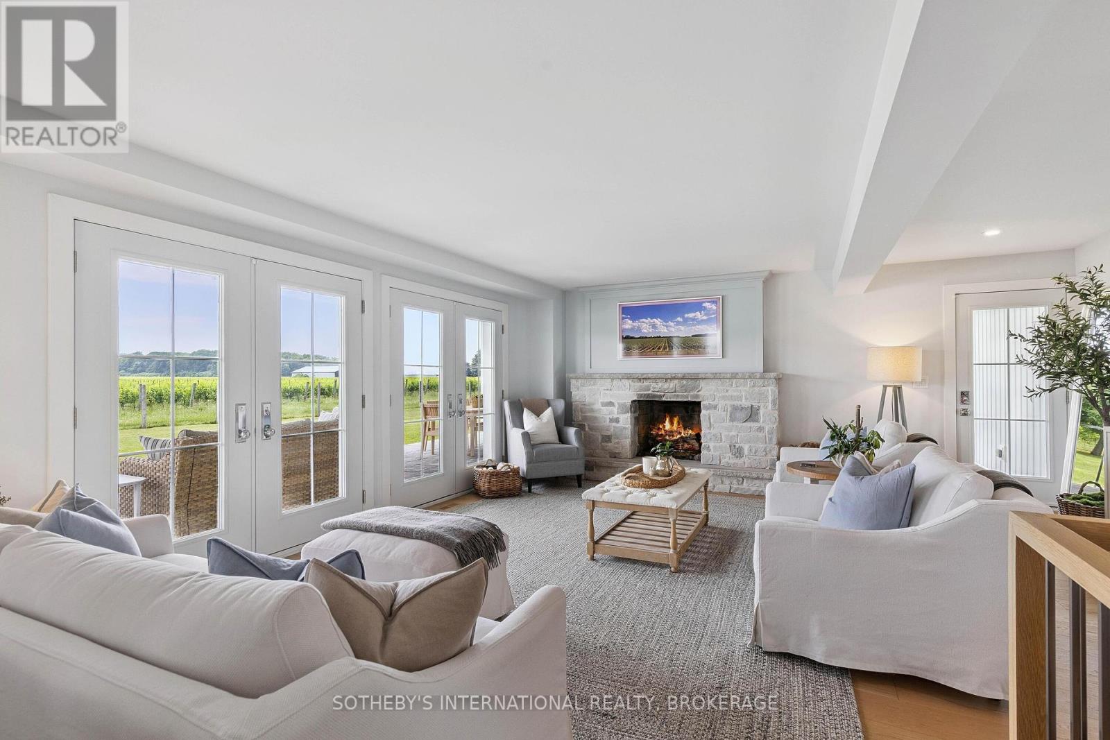 1219 Lakeshore Road, Niagara-On-The-Lake, Ontario  L0S 1J0 - Photo 14 - X12410386