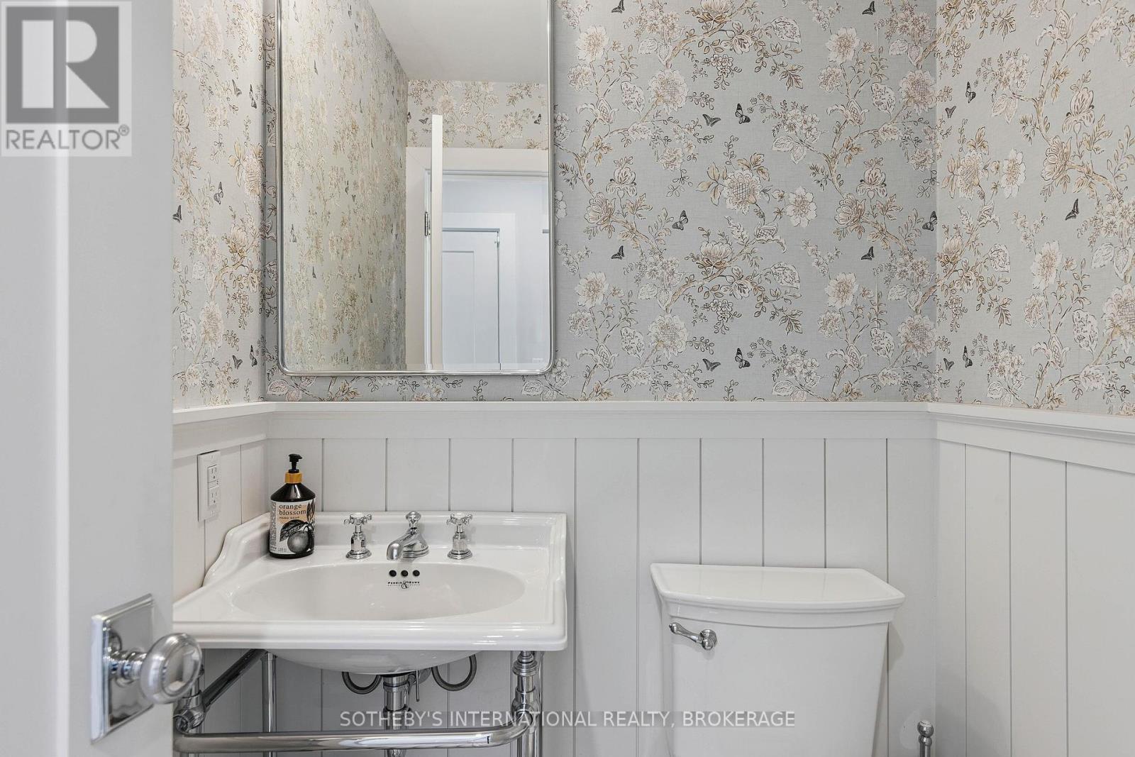 1219 Lakeshore Road, Niagara-On-The-Lake, Ontario  L0S 1J0 - Photo 19 - X12410386