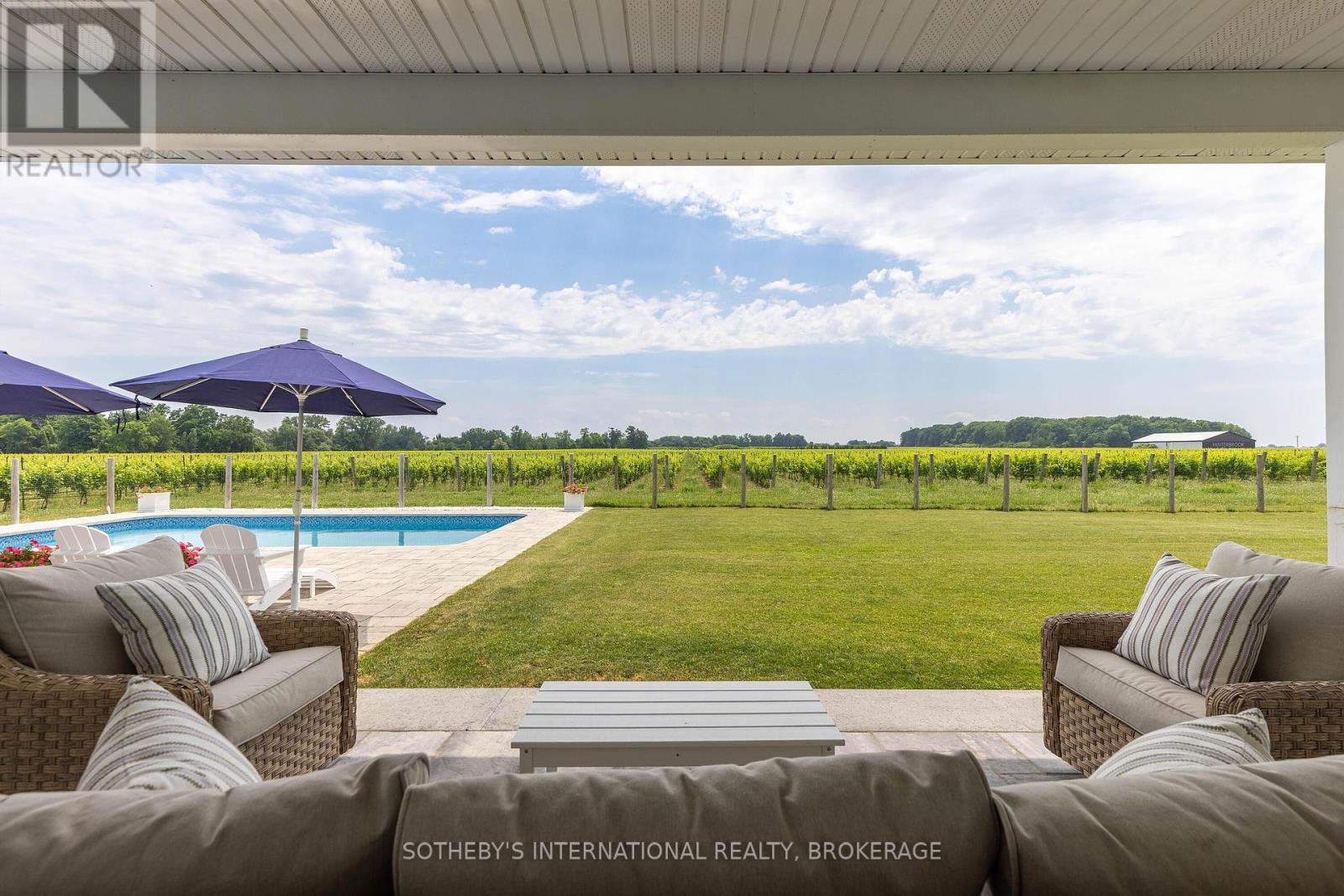 1219 Lakeshore Road, Niagara-On-The-Lake, Ontario  L0S 1J0 - Photo 33 - X12410386