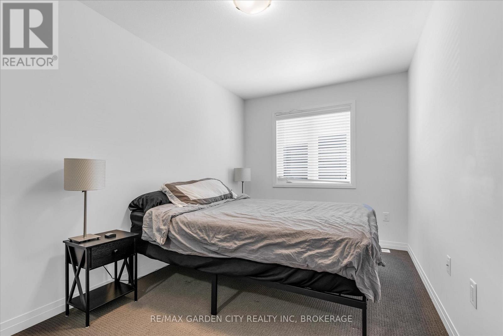 3998 Crown Street, Lincoln (Beamsville), Ontario  L3J 0S6 - Photo 16 - X12411934