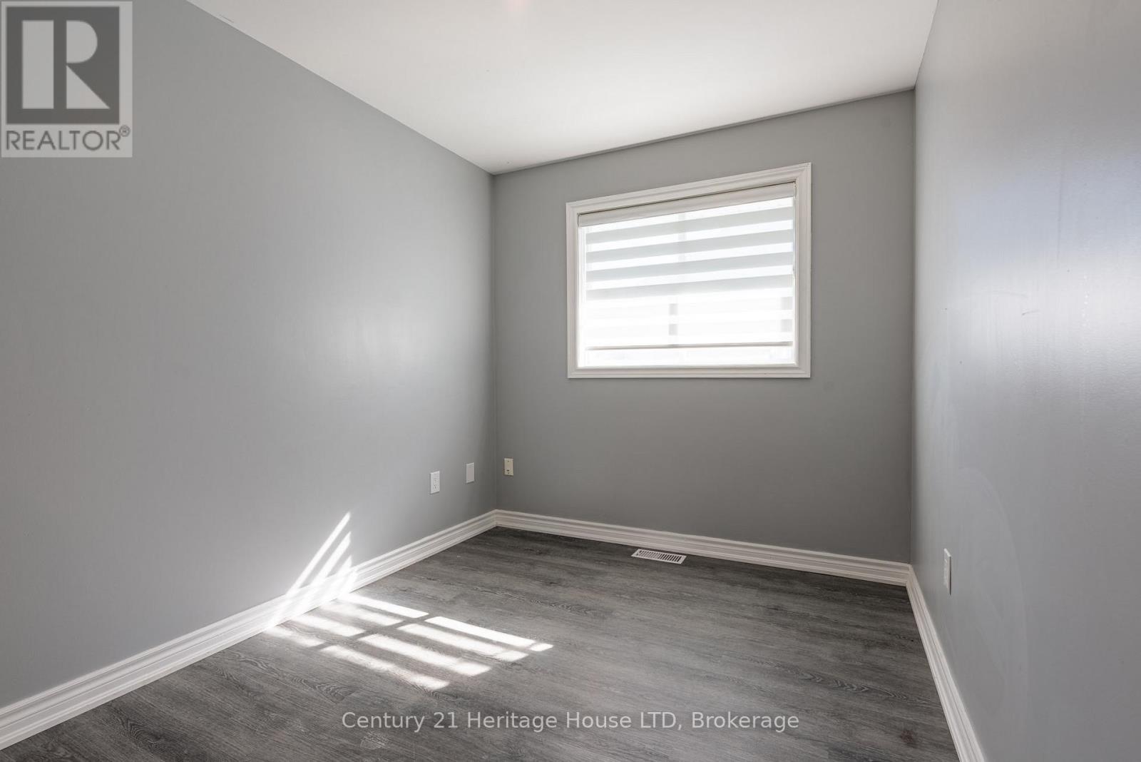 160 Northwood Drive, Welland, Ontario  L3C 6V9 - Photo 16 - X12412113