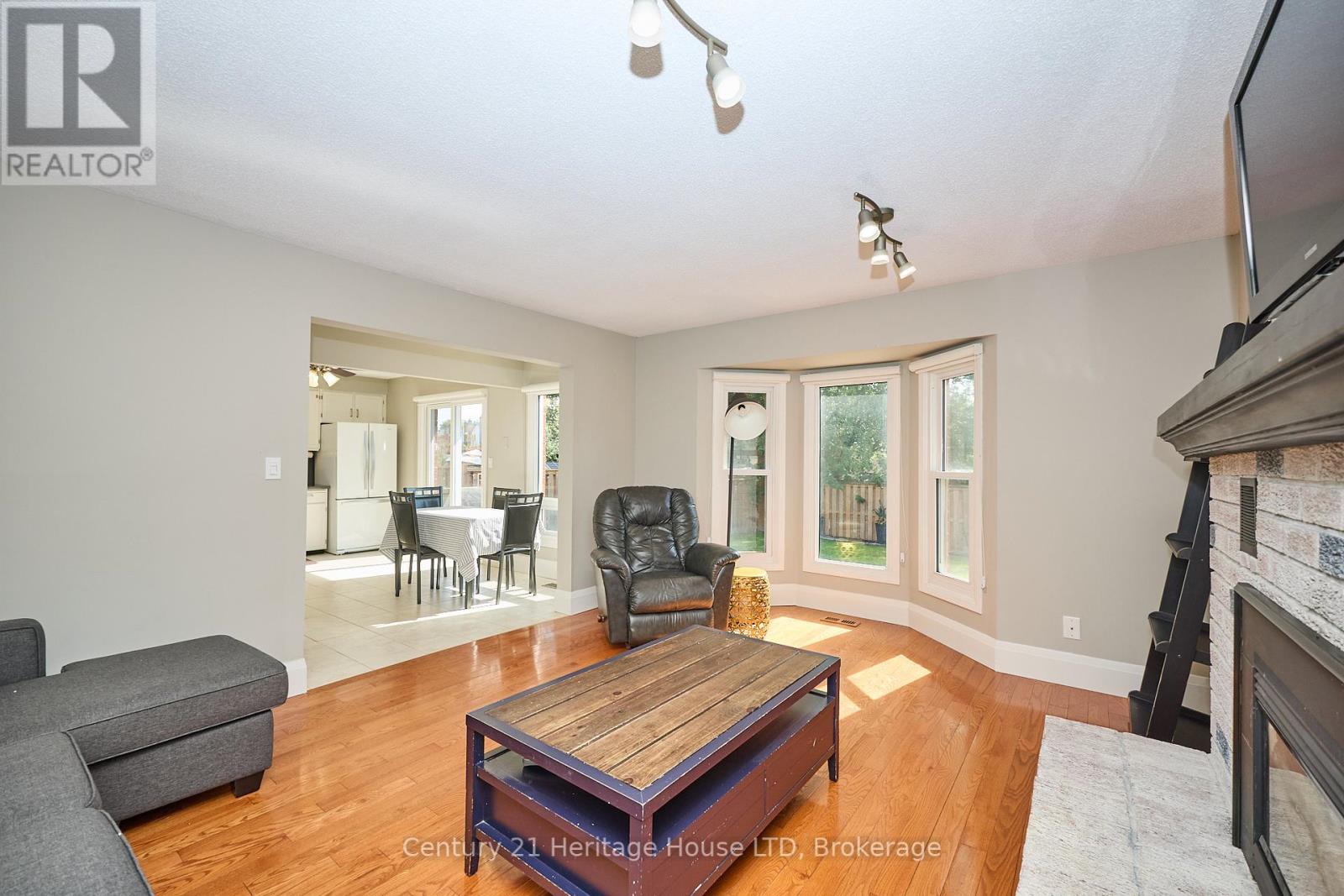 57 Keefer Road, Thorold, Ontario  L2V 4W5 - Photo 19 - X12412213