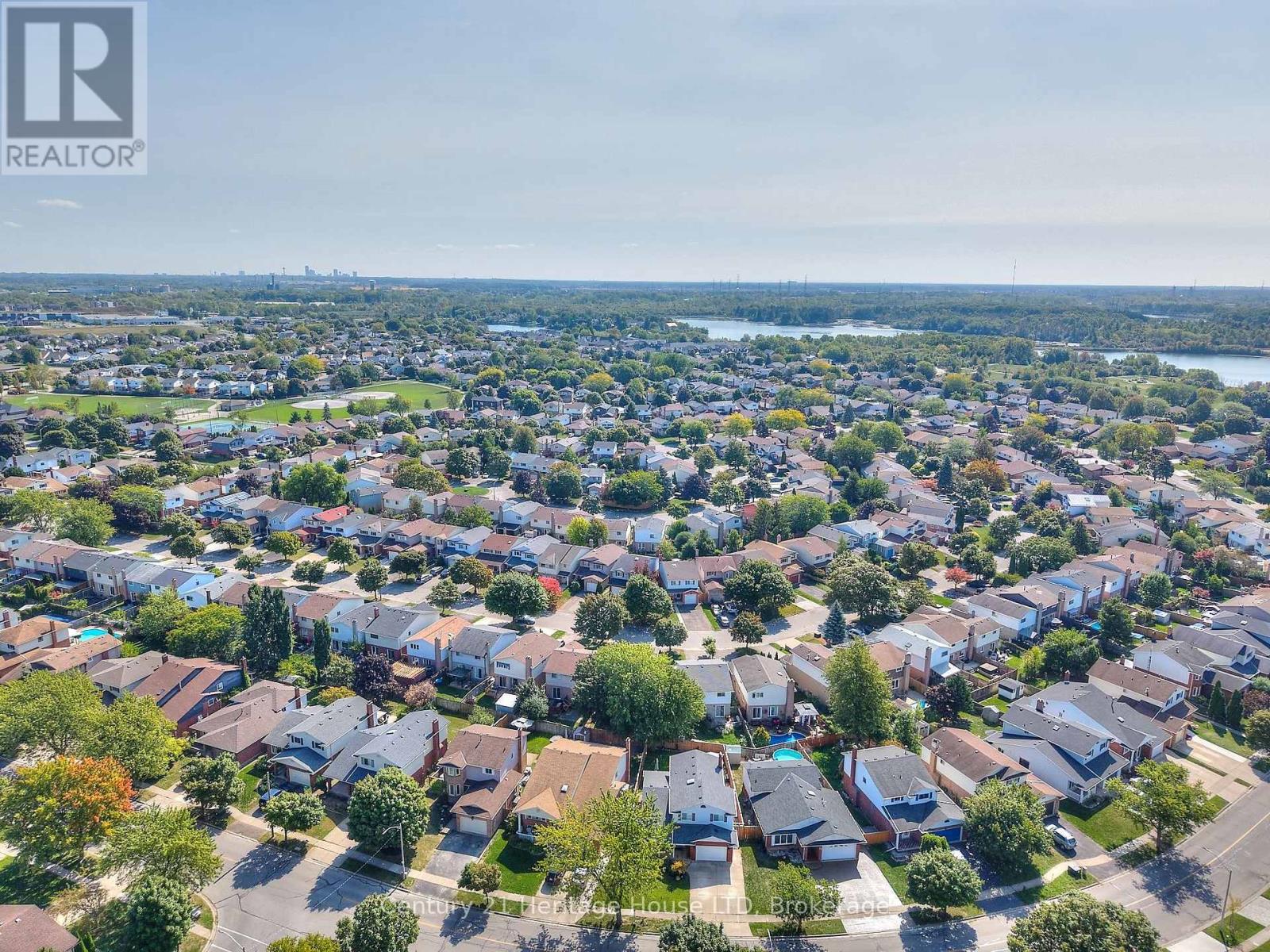 57 Keefer Road, Thorold, Ontario  L2V 4W5 - Photo 45 - X12412213