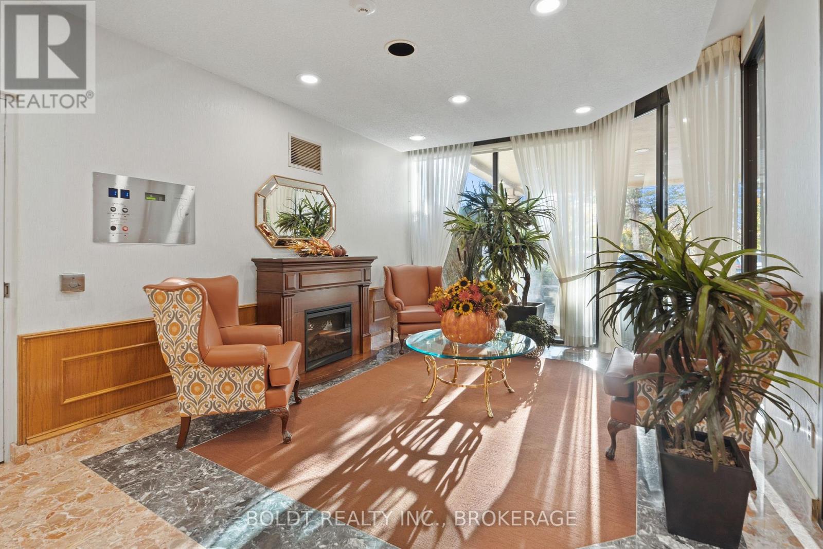 705 - 3 Towering Heights Boulevard, St. Catharines (Glendale/glenridge), Ontario  L2T 4A4 - Photo 6 - X12412604