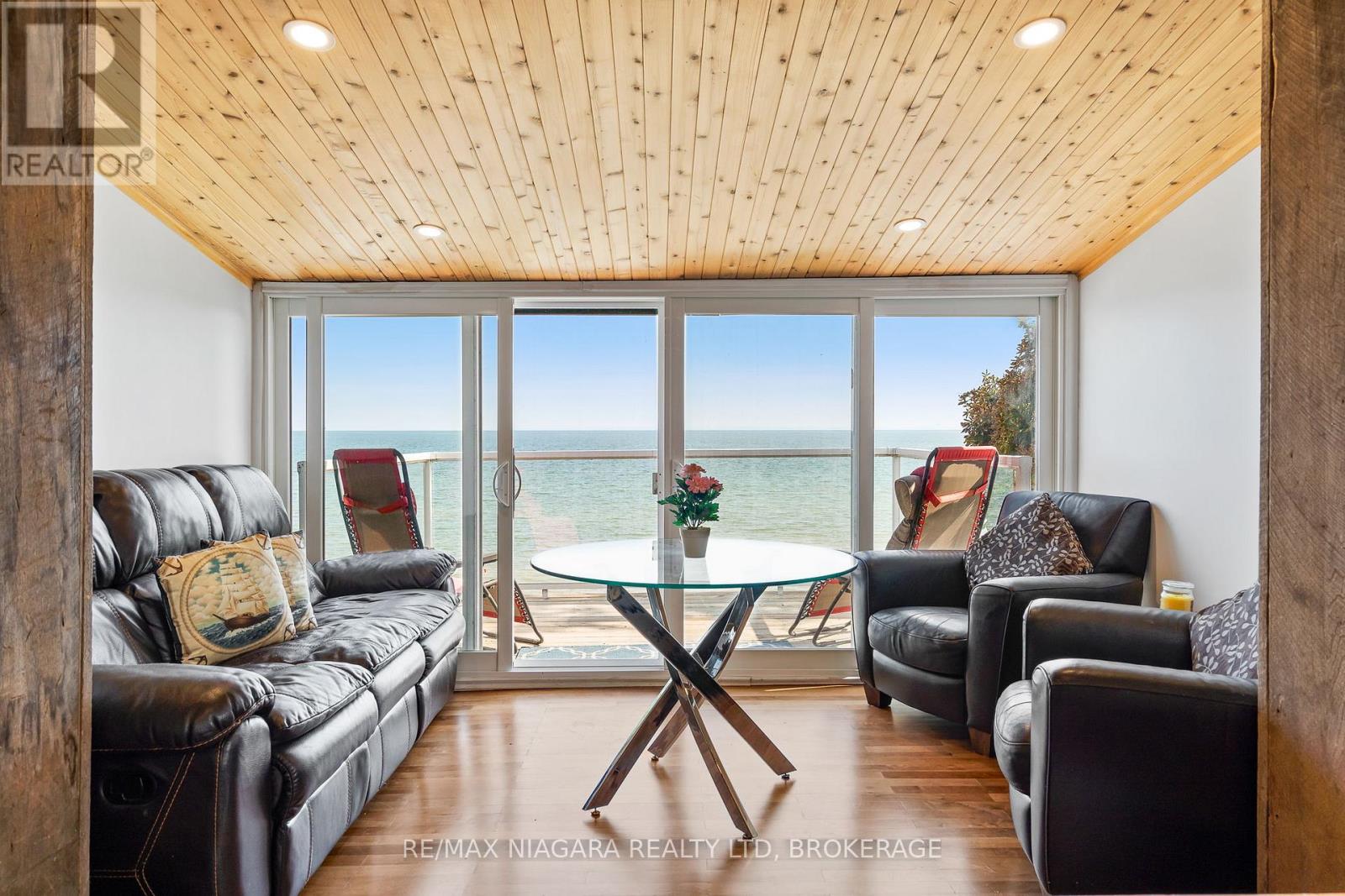 105 Lighthouse Drive, Haldimand, Ontario  N1A 2W6 - Photo 11 - X12412676