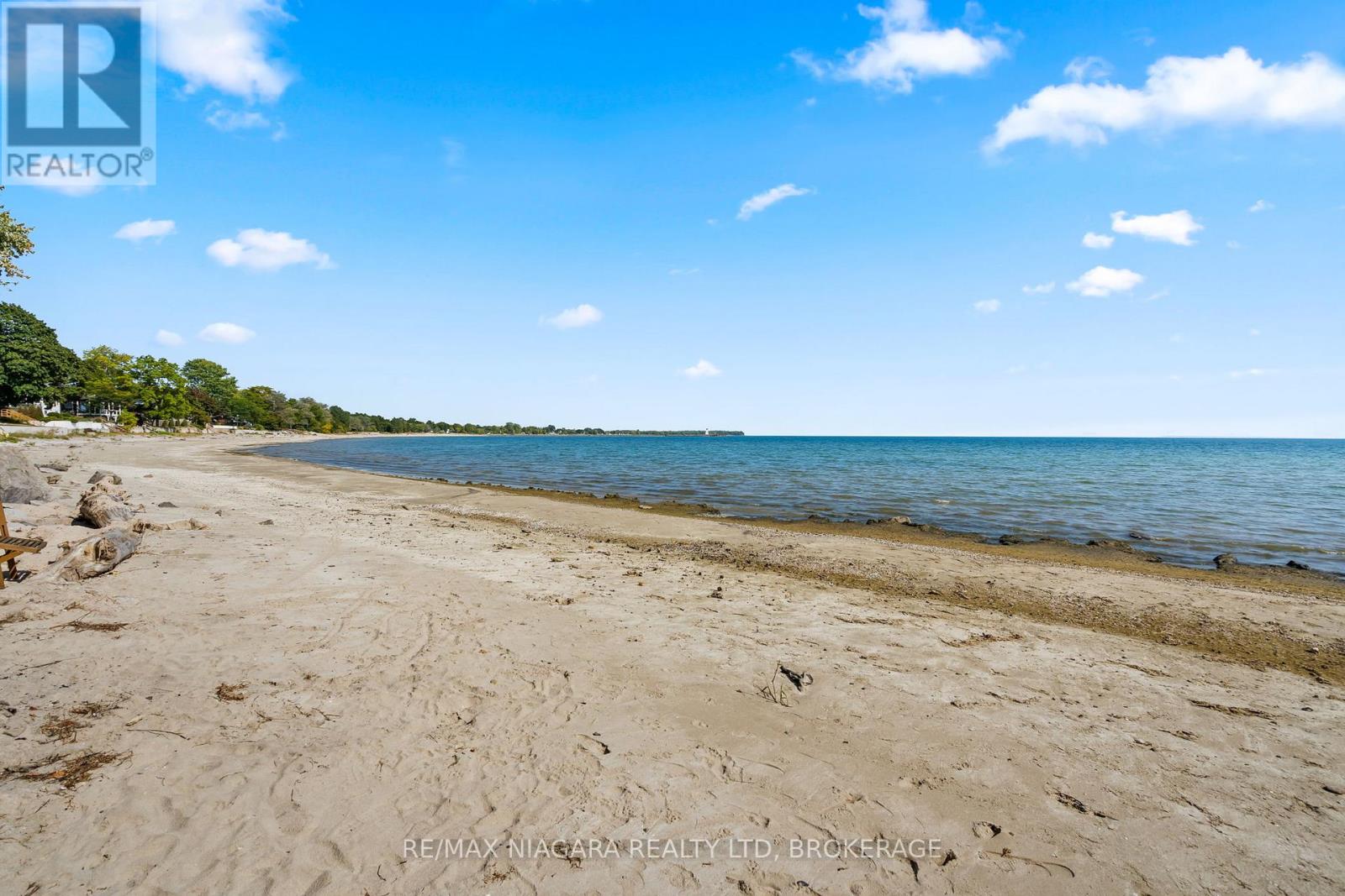 105 Lighthouse Drive, Haldimand, Ontario  N1A 2W6 - Photo 31 - X12412676