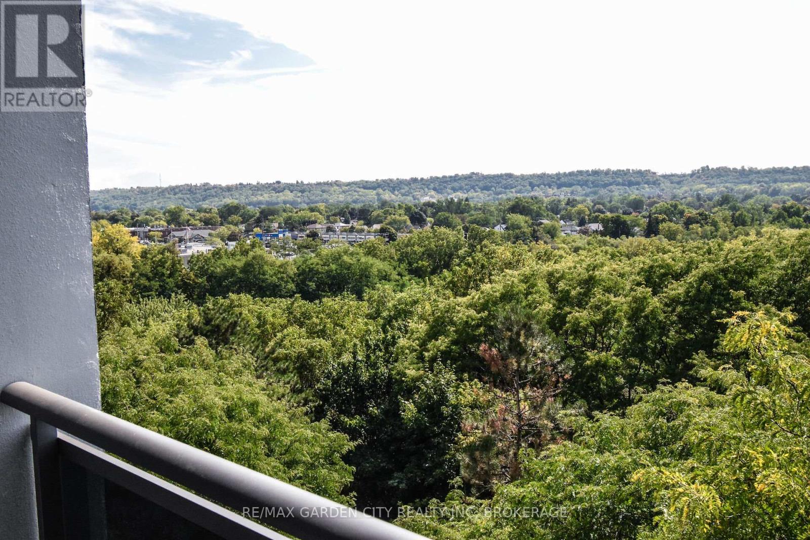 811 - 75 Glenburn Court, Hamilton, Ontario  L8E 1C7 - Photo 17 - X12412935