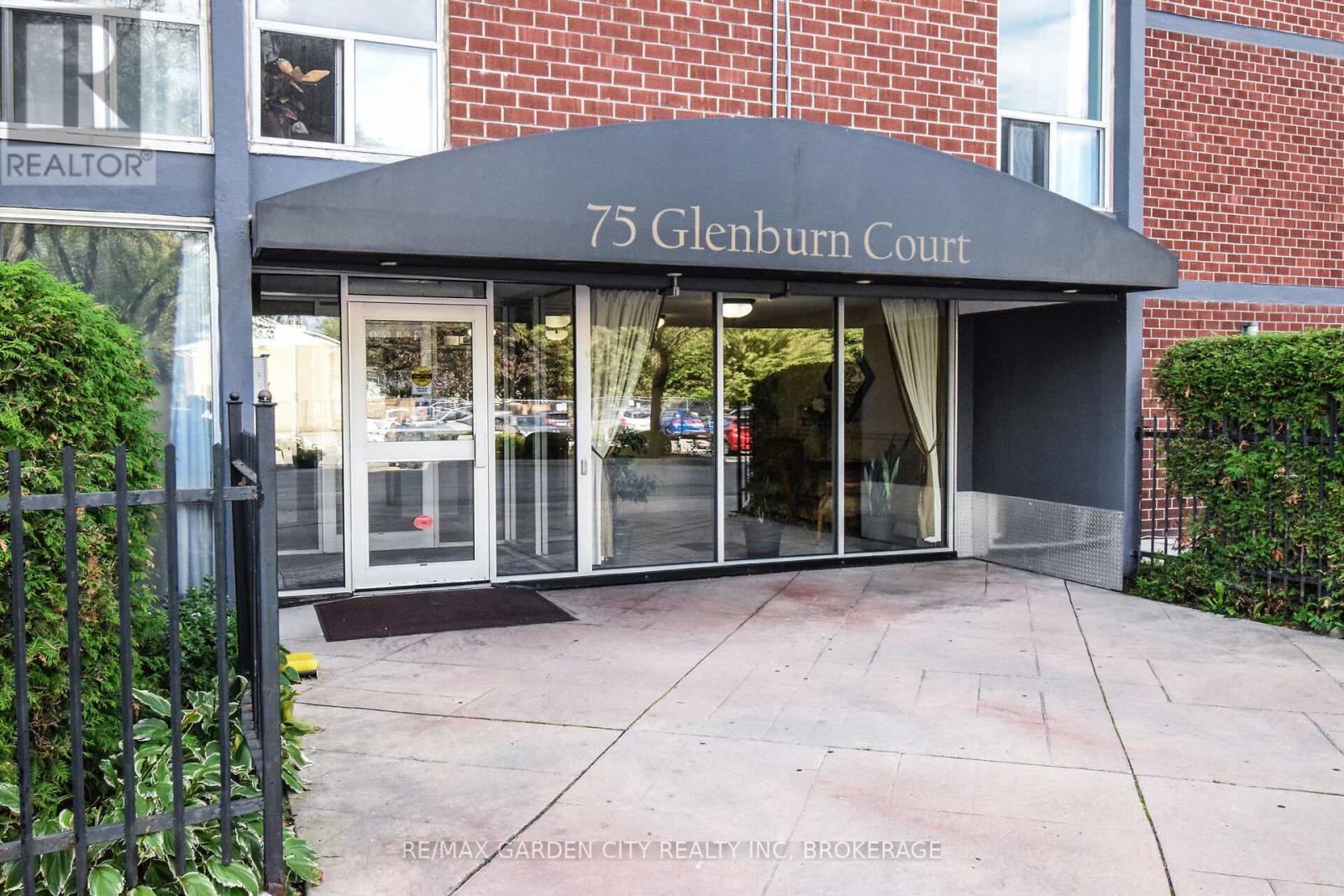 811 - 75 Glenburn Court, Hamilton, Ontario  L8E 1C7 - Photo 2 - X12412935